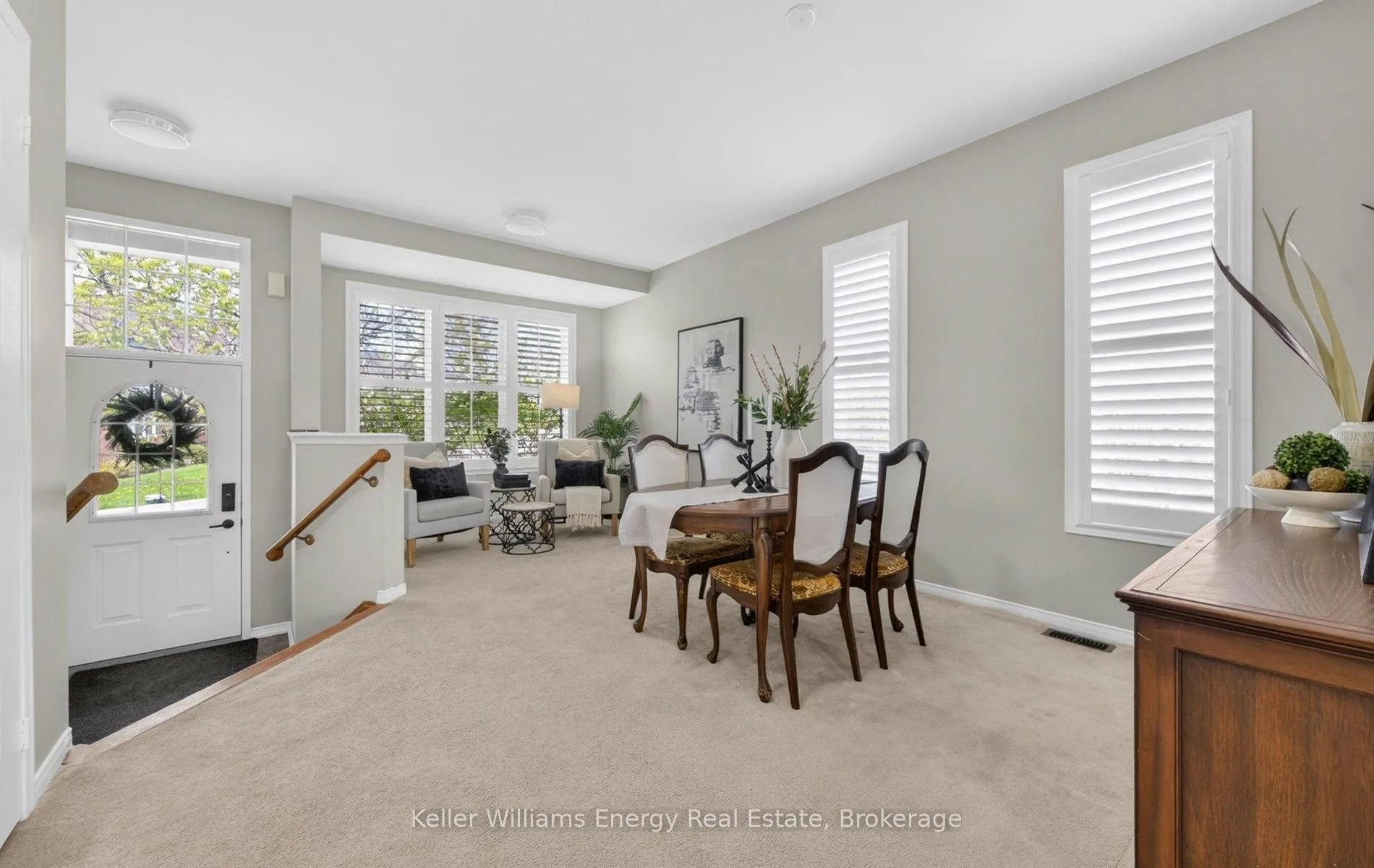 Photo 9 of 105 Woodbine Place, Oshawa, Windfields — HOMEH