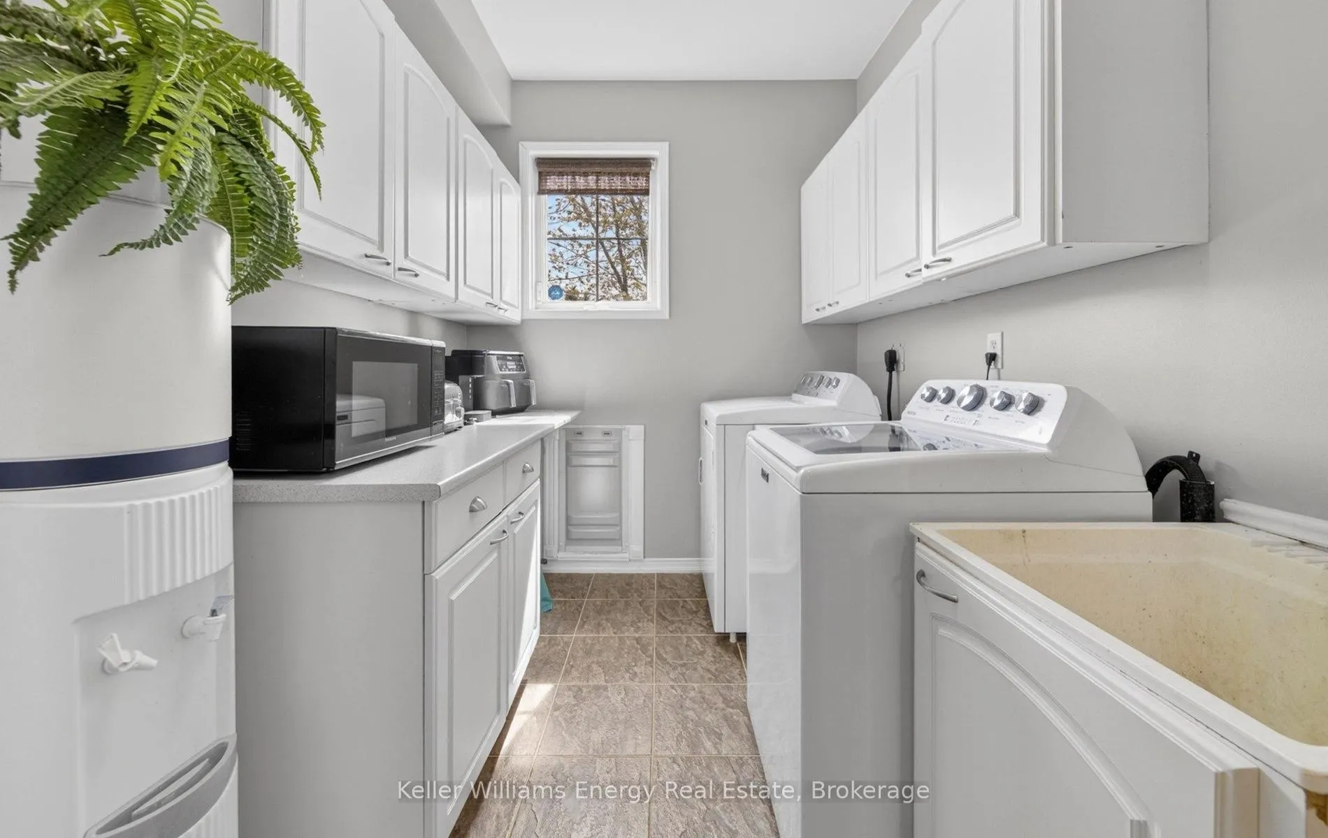 Photo 20 of 105 Woodbine Place, Oshawa, Windfields — HOMEH