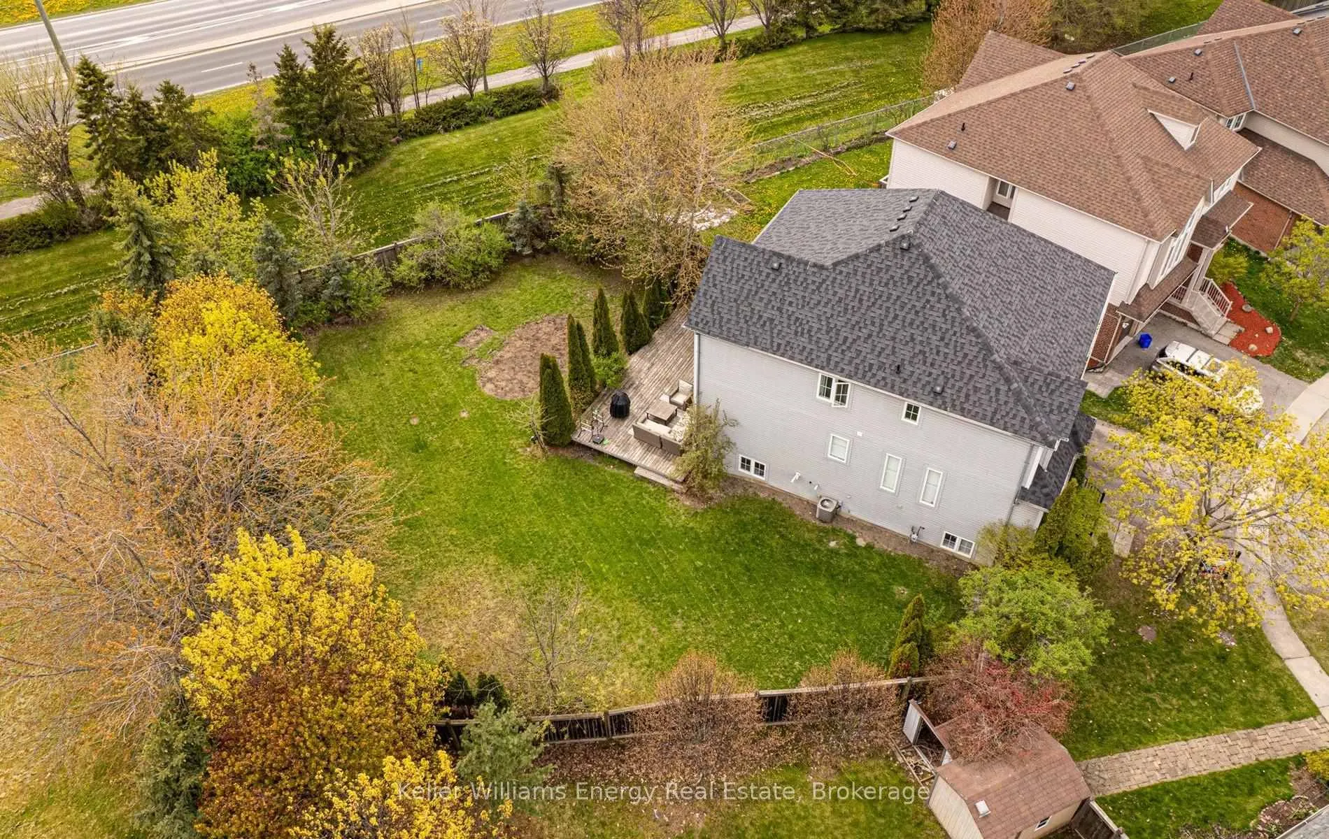 Photo 46 of 105 Woodbine Place, Oshawa, Windfields — HOMEH