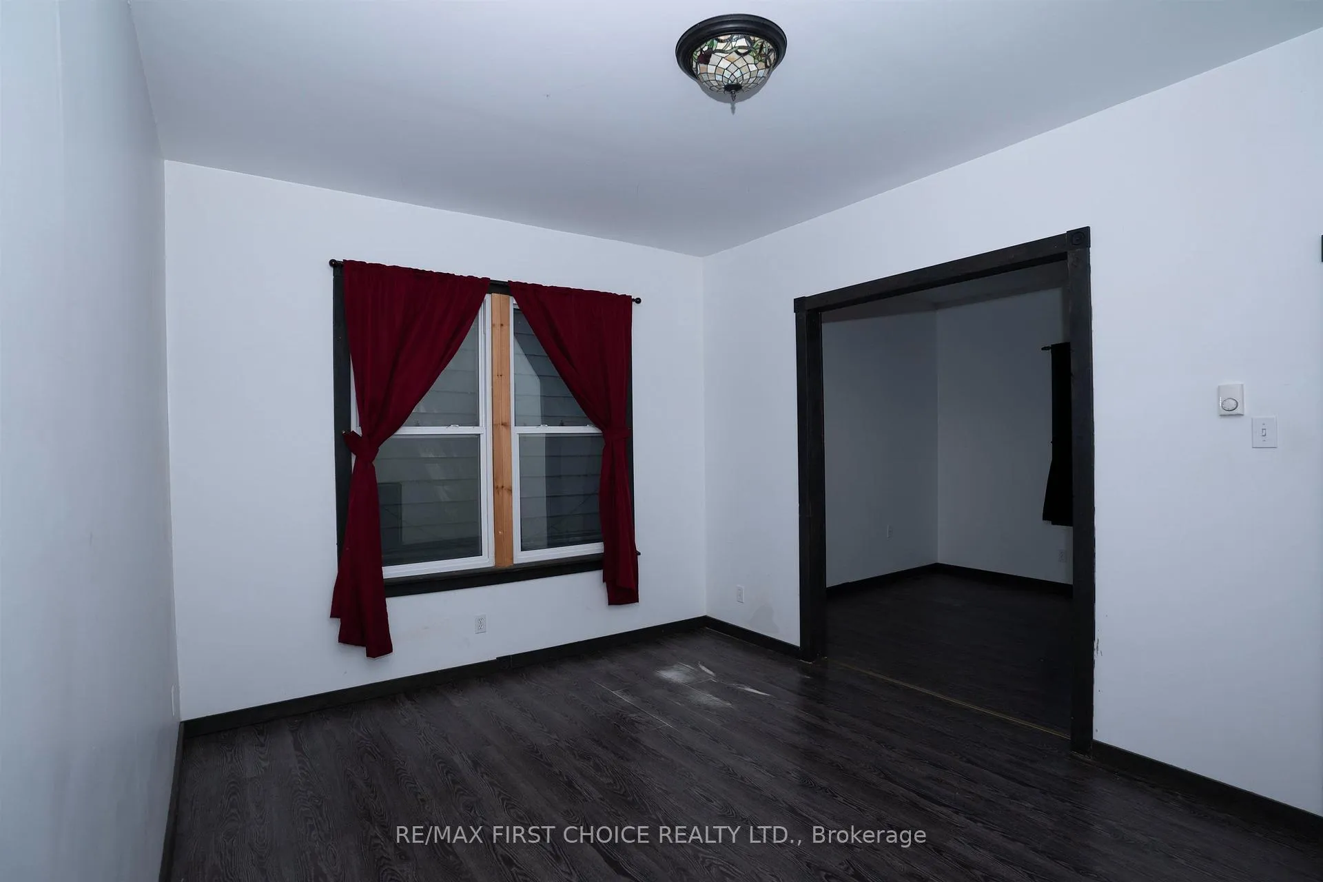 Photo 5 of 318 Ogden Street, Thunder Bay, East End — HOMEH
