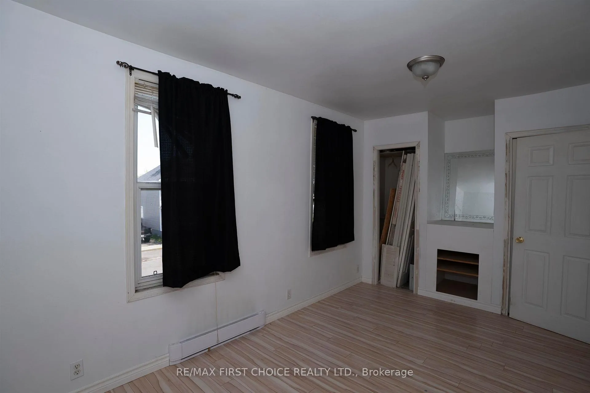 Photo 10 of 318 Ogden Street, Thunder Bay, East End — HOMEH