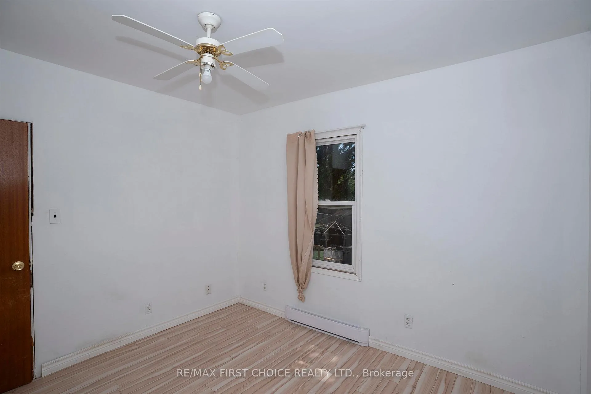 Photo 17 of 318 Ogden Street, Thunder Bay, East End — HOMEH