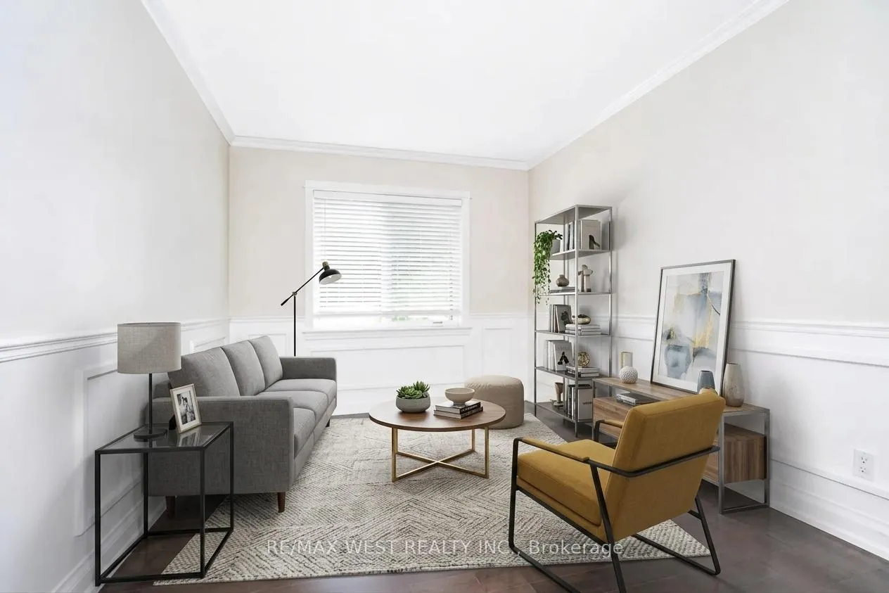 Photo 4 of 31 Woodmount Avenue, Toronto, Danforth — HOMEH