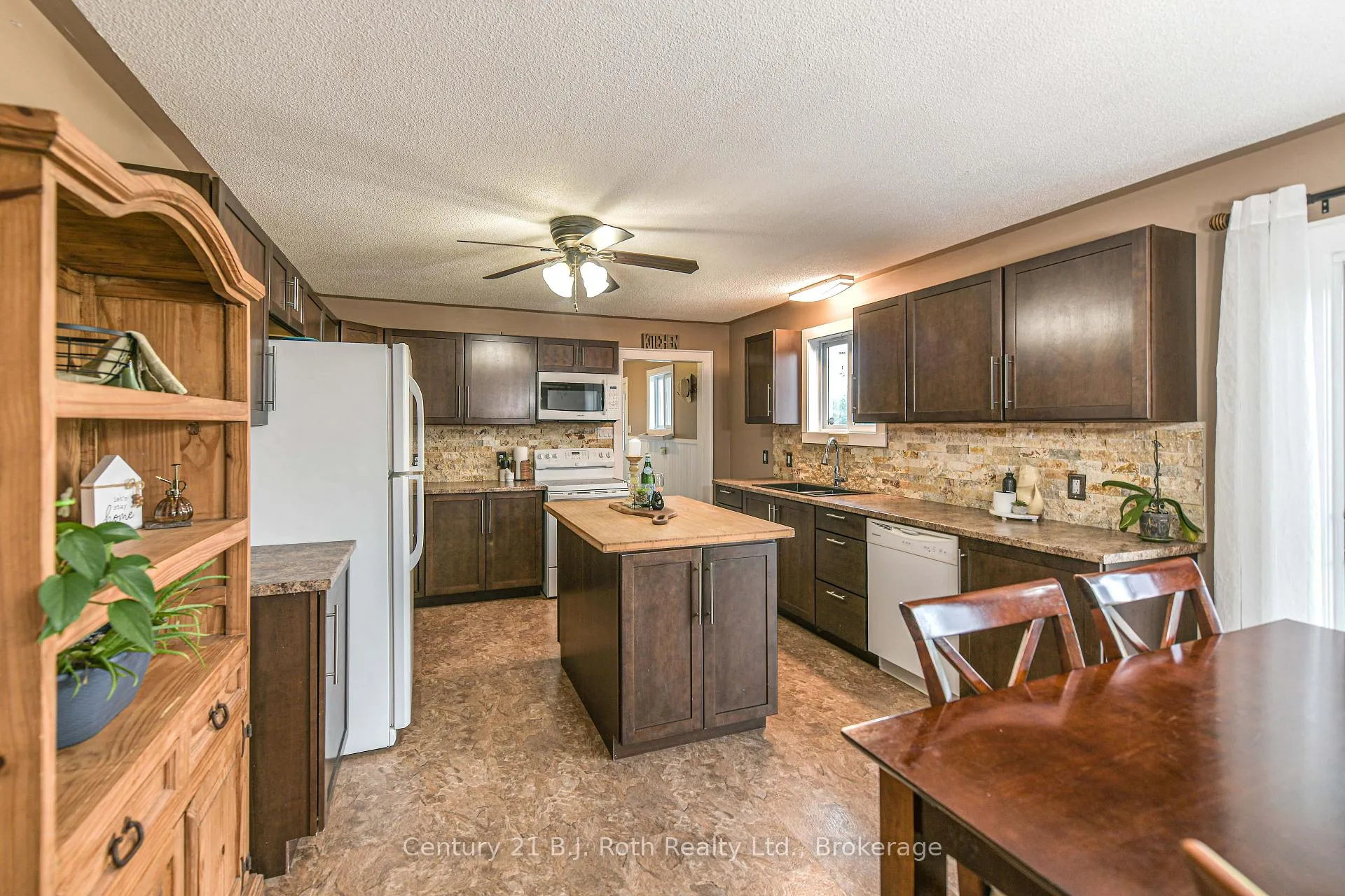 Photo 15 of 2183 Brennan Line, Severn, Rural Severn — HOMEH
