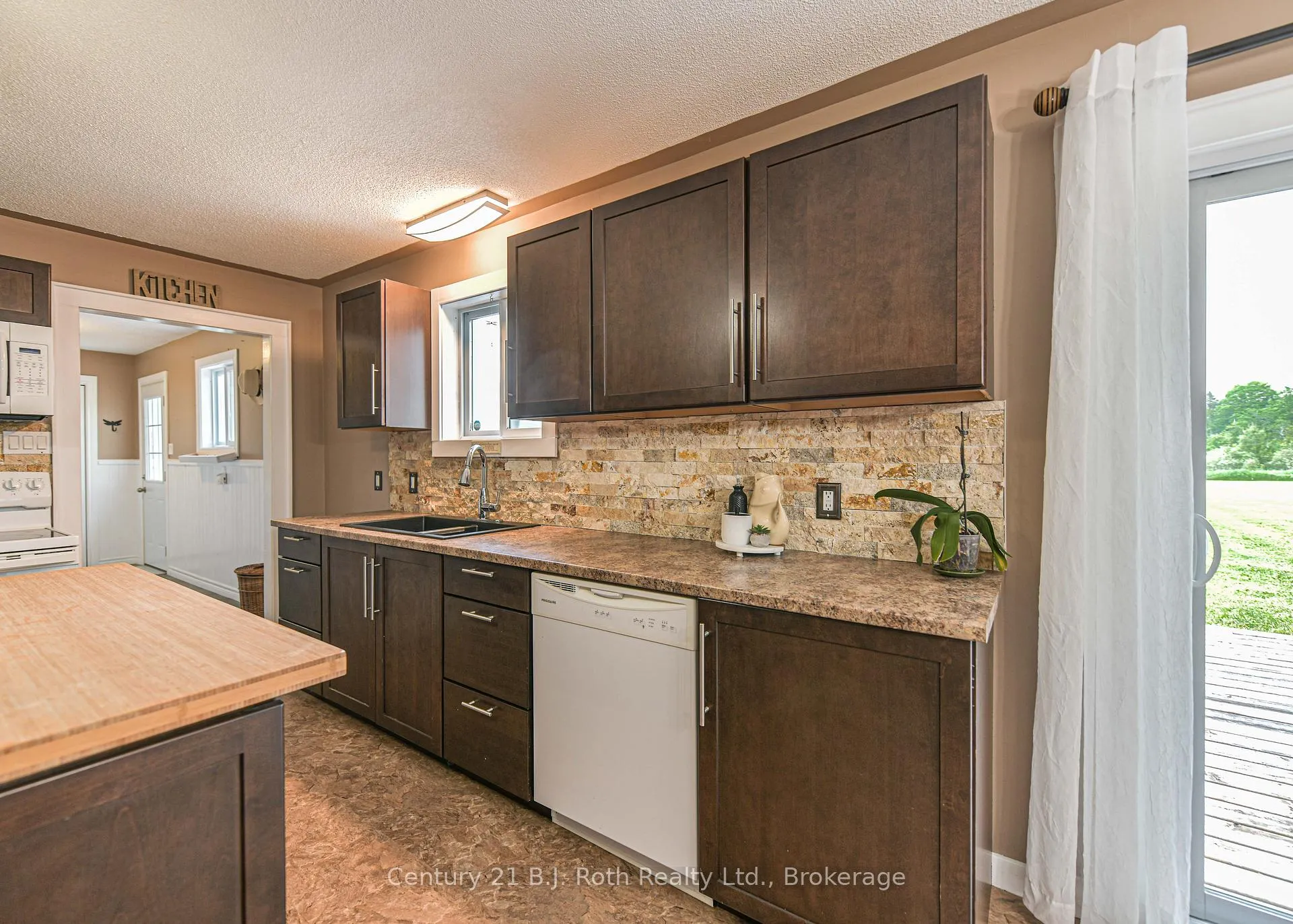 Photo 19 of 2183 Brennan Line, Severn, Rural Severn — HOMEH