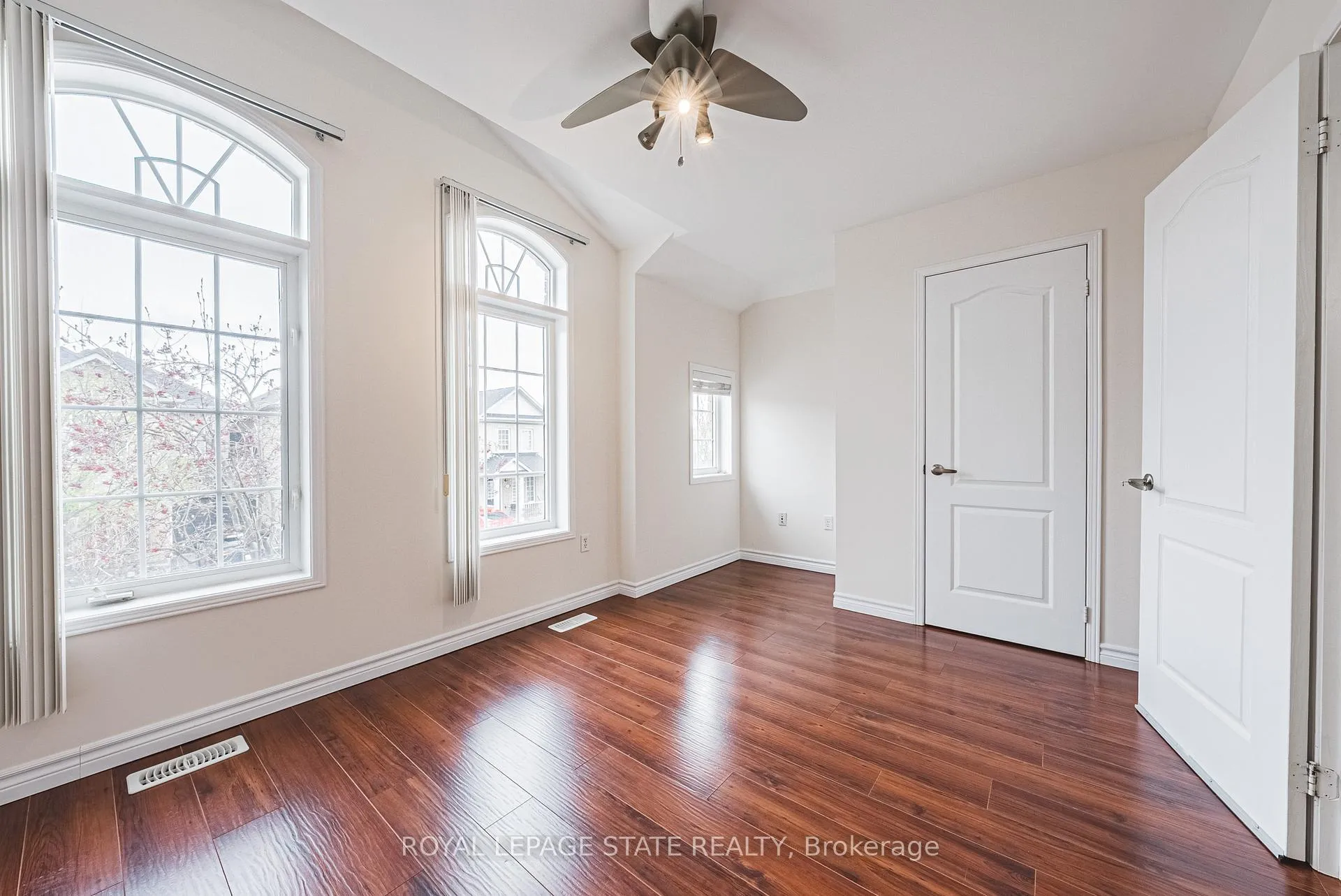 Photo 14 of 2412 Curtis Road, Burlington, Orchard — HOMEH