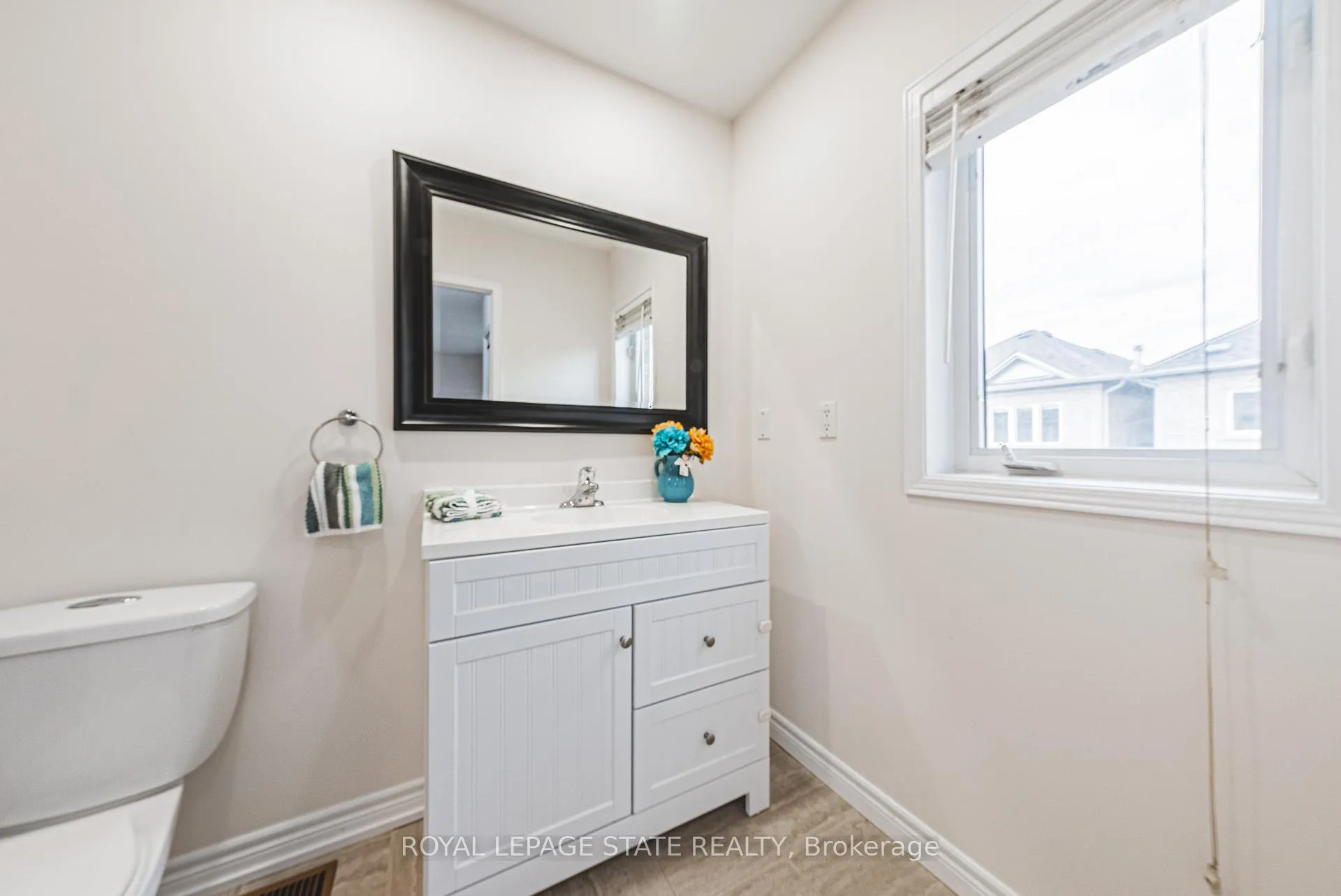Photo 18 of 2412 Curtis Road, Burlington, Orchard — HOMEH
