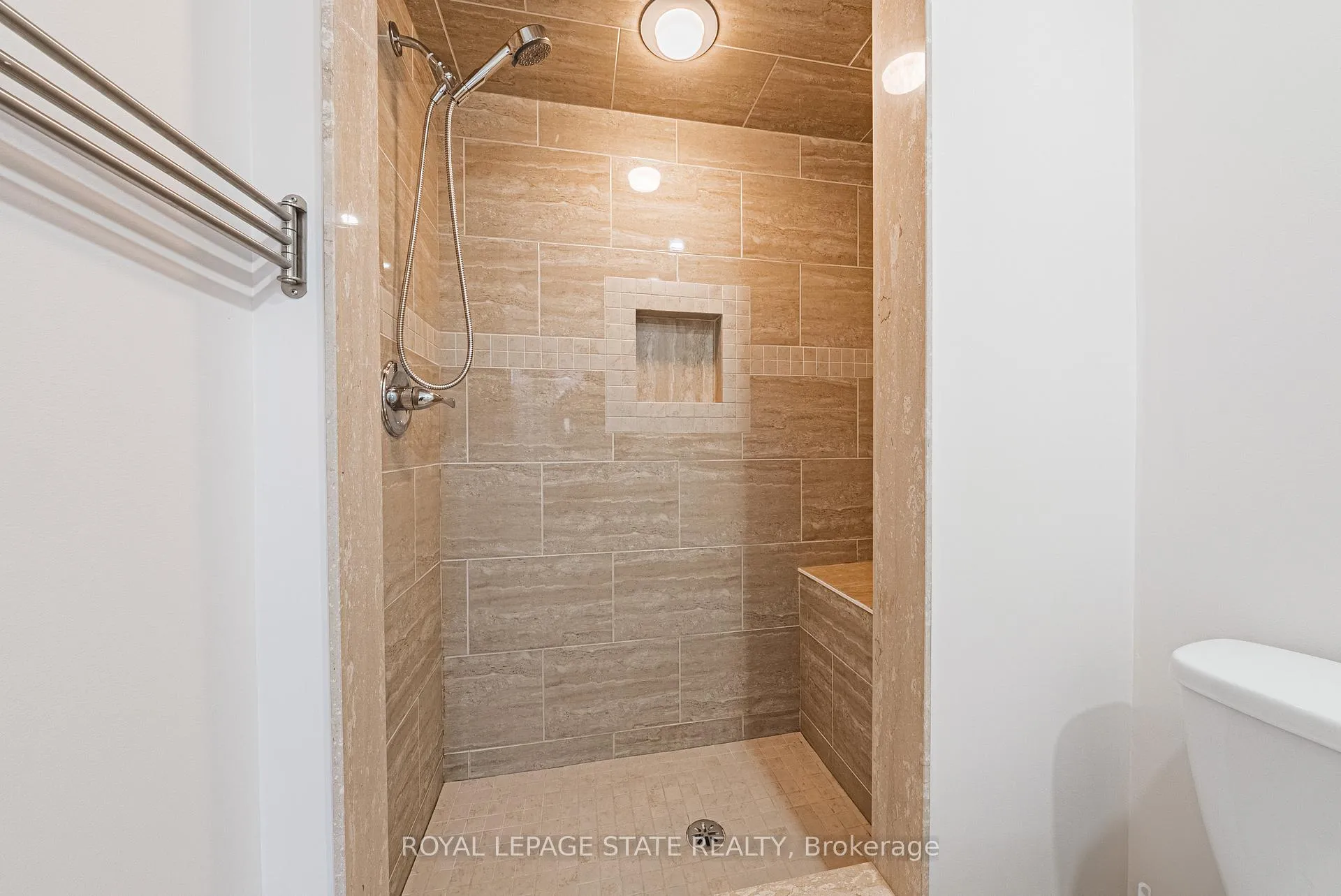 Photo 19 of 2412 Curtis Road, Burlington, Orchard — HOMEH