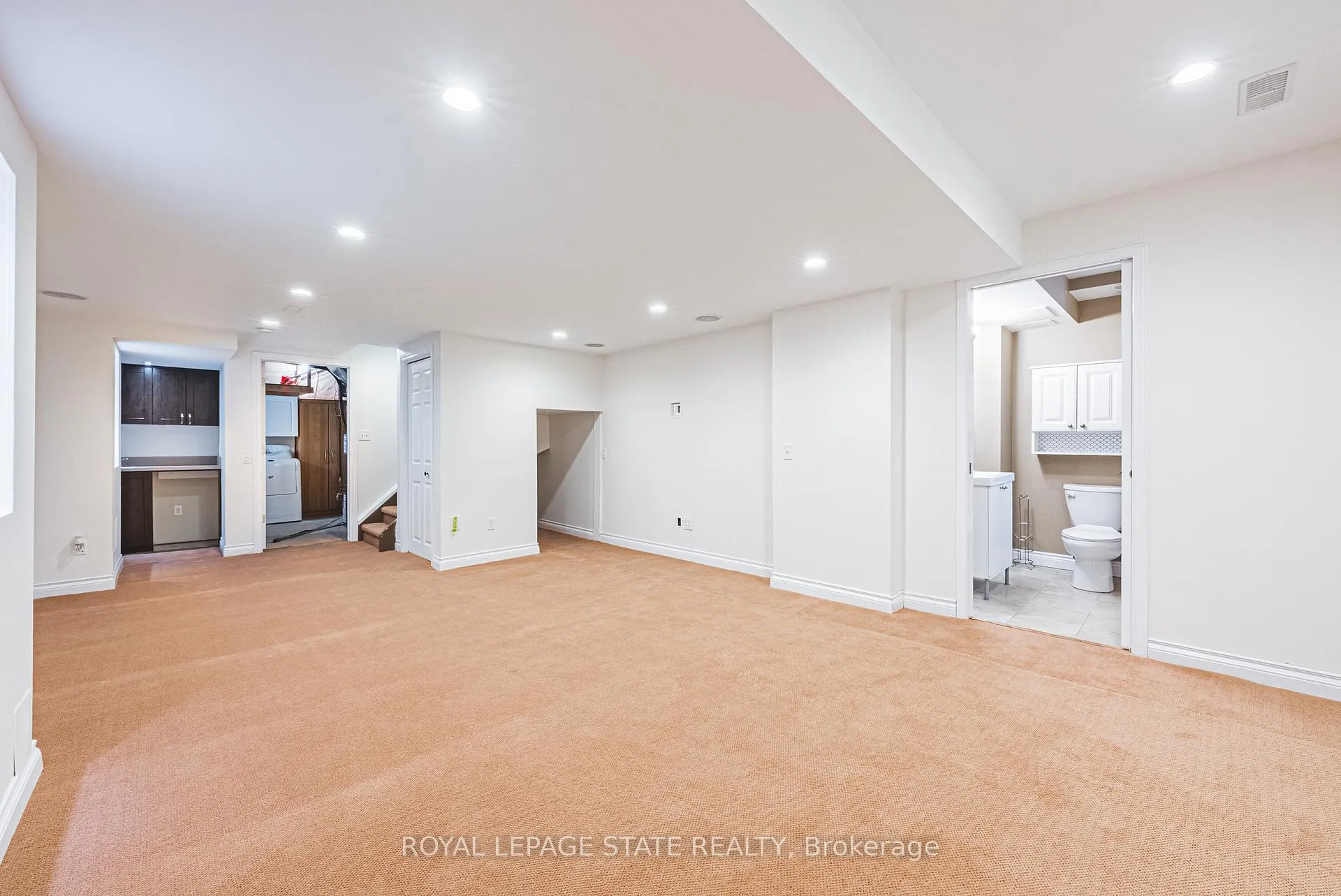 Photo 23 of 2412 Curtis Road, Burlington, Orchard — HOMEH