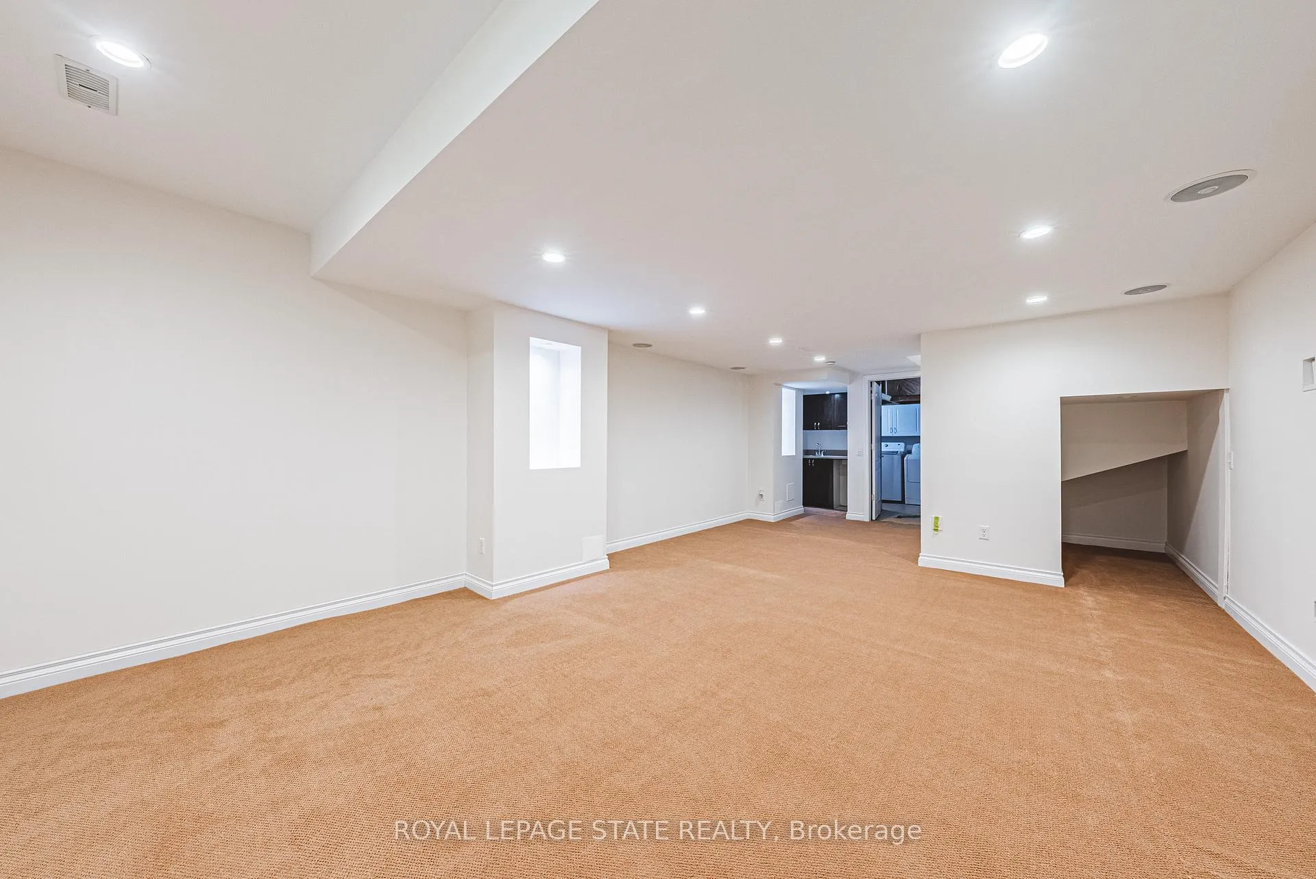 Photo 26 of 2412 Curtis Road, Burlington, Orchard — HOMEH