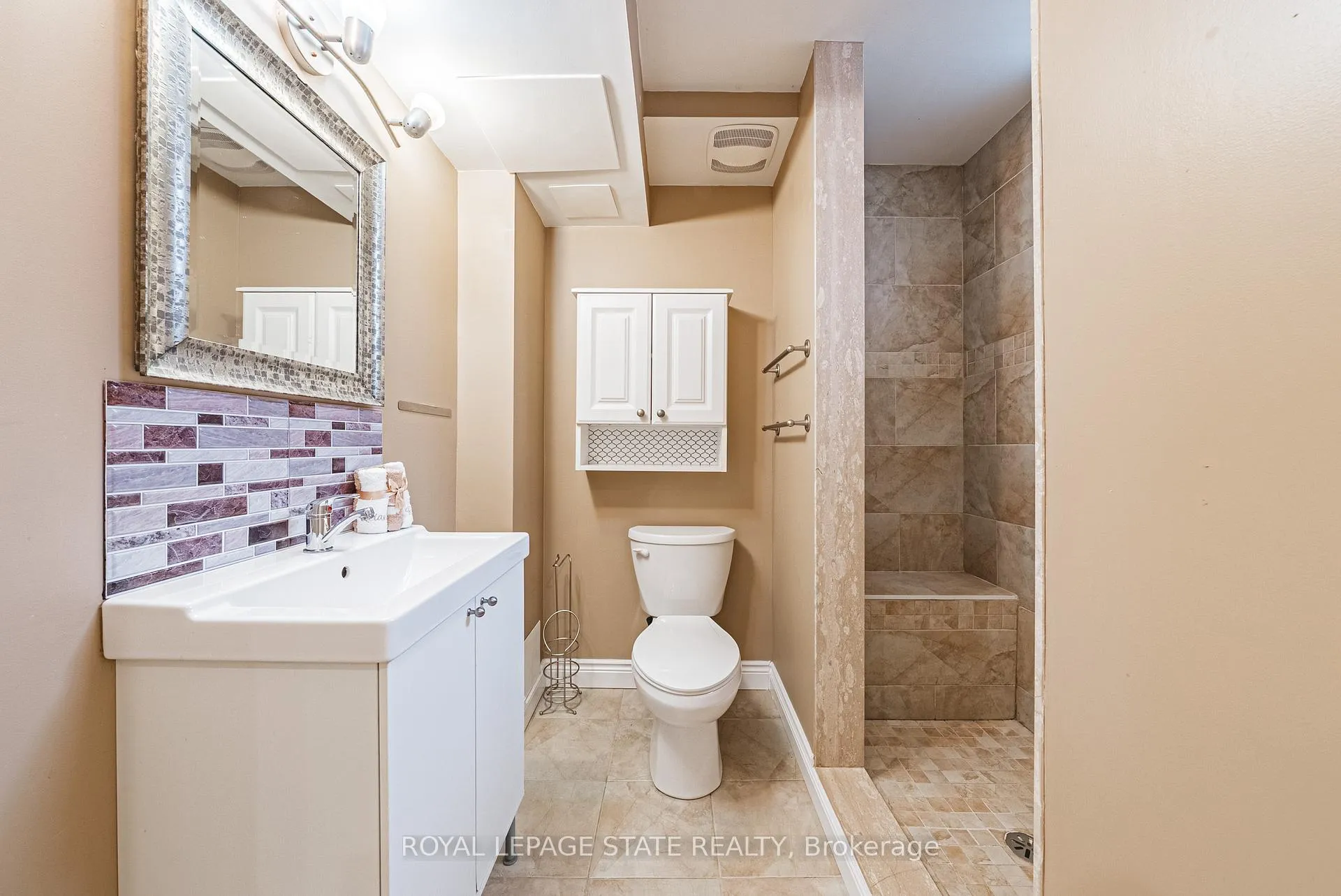 Photo 27 of 2412 Curtis Road, Burlington, Orchard — HOMEH