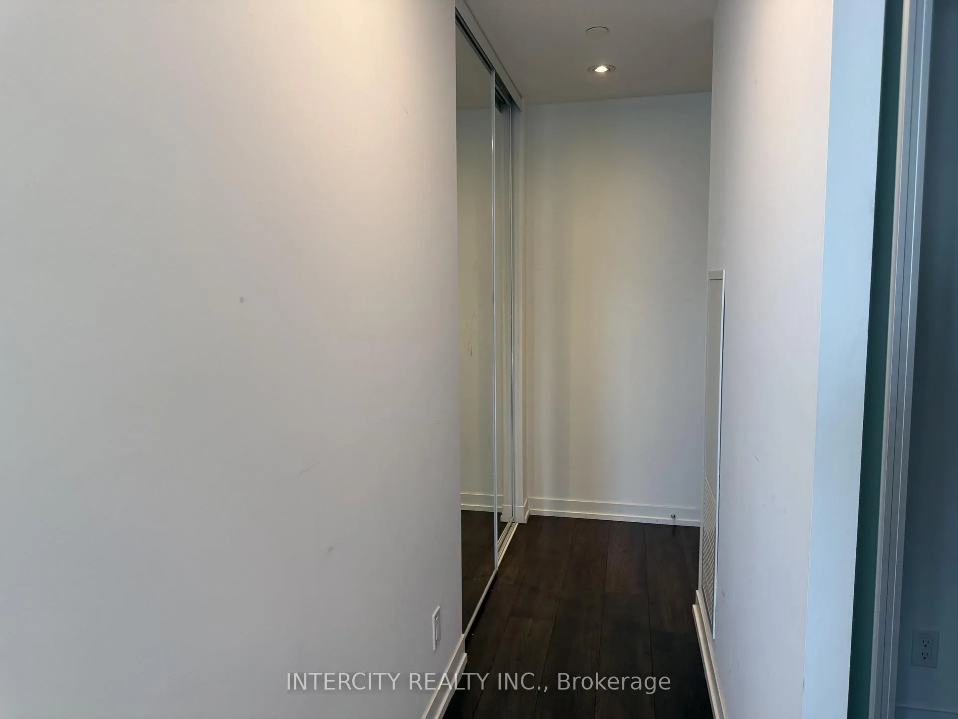 Photo 3 of Unit 5509, 5 Buttermill Avenue, Vaughan, Vaughan Corporate Centre — HOMEH