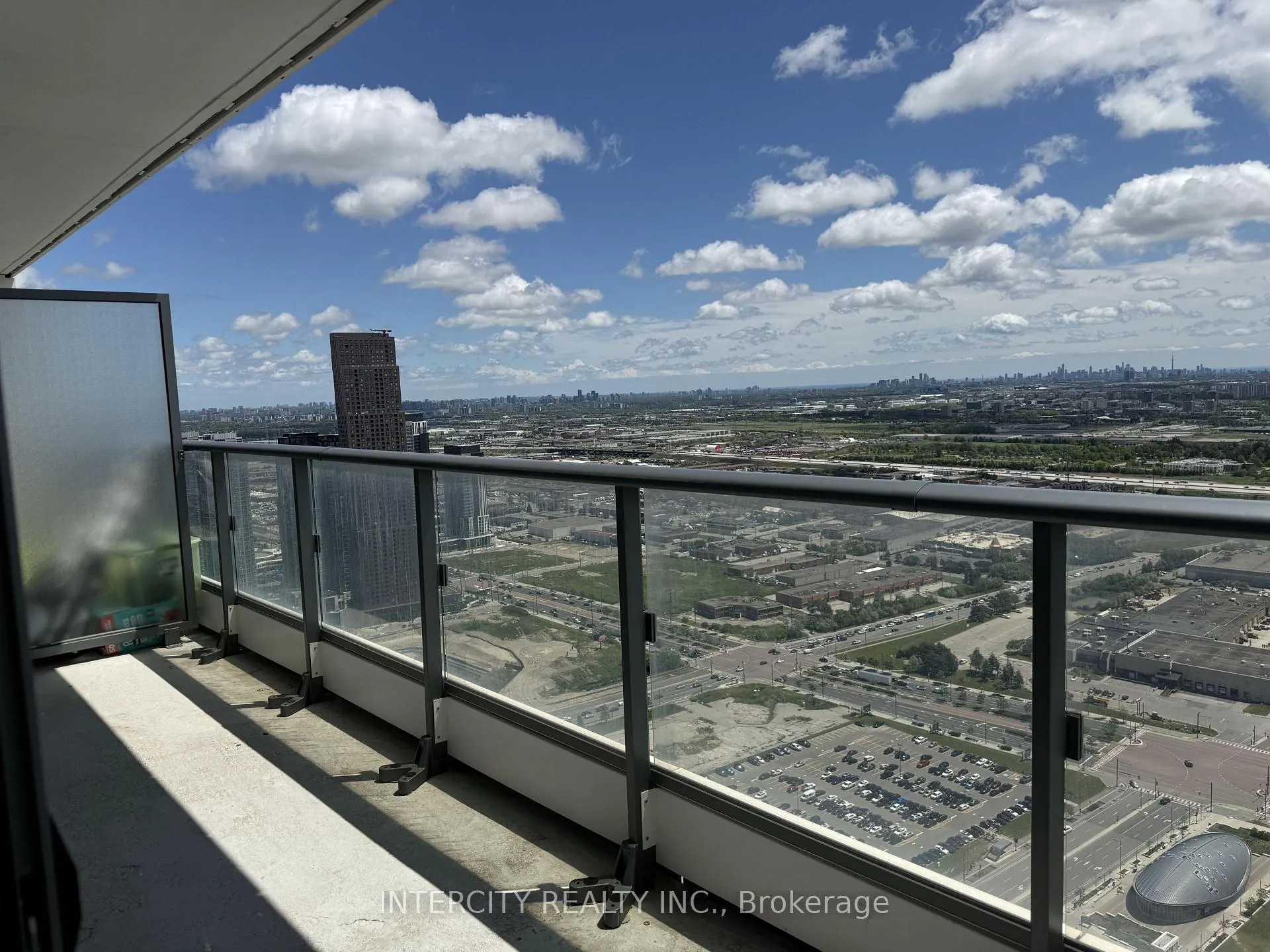 Photo 8 of Unit 5509, 5 Buttermill Avenue, Vaughan, Vaughan Corporate Centre — HOMEH