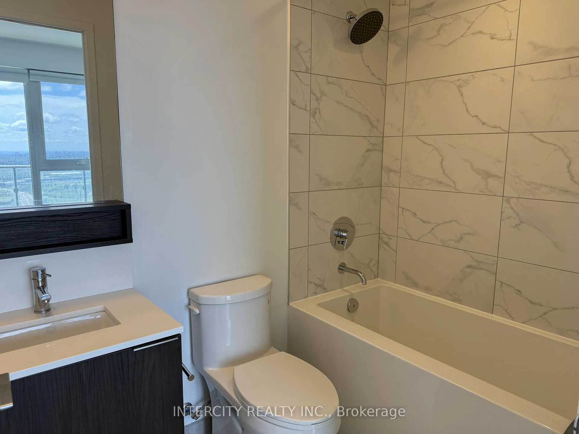 Photo 10 of Unit 5509, 5 Buttermill Avenue, Vaughan, Vaughan Corporate Centre — HOMEH