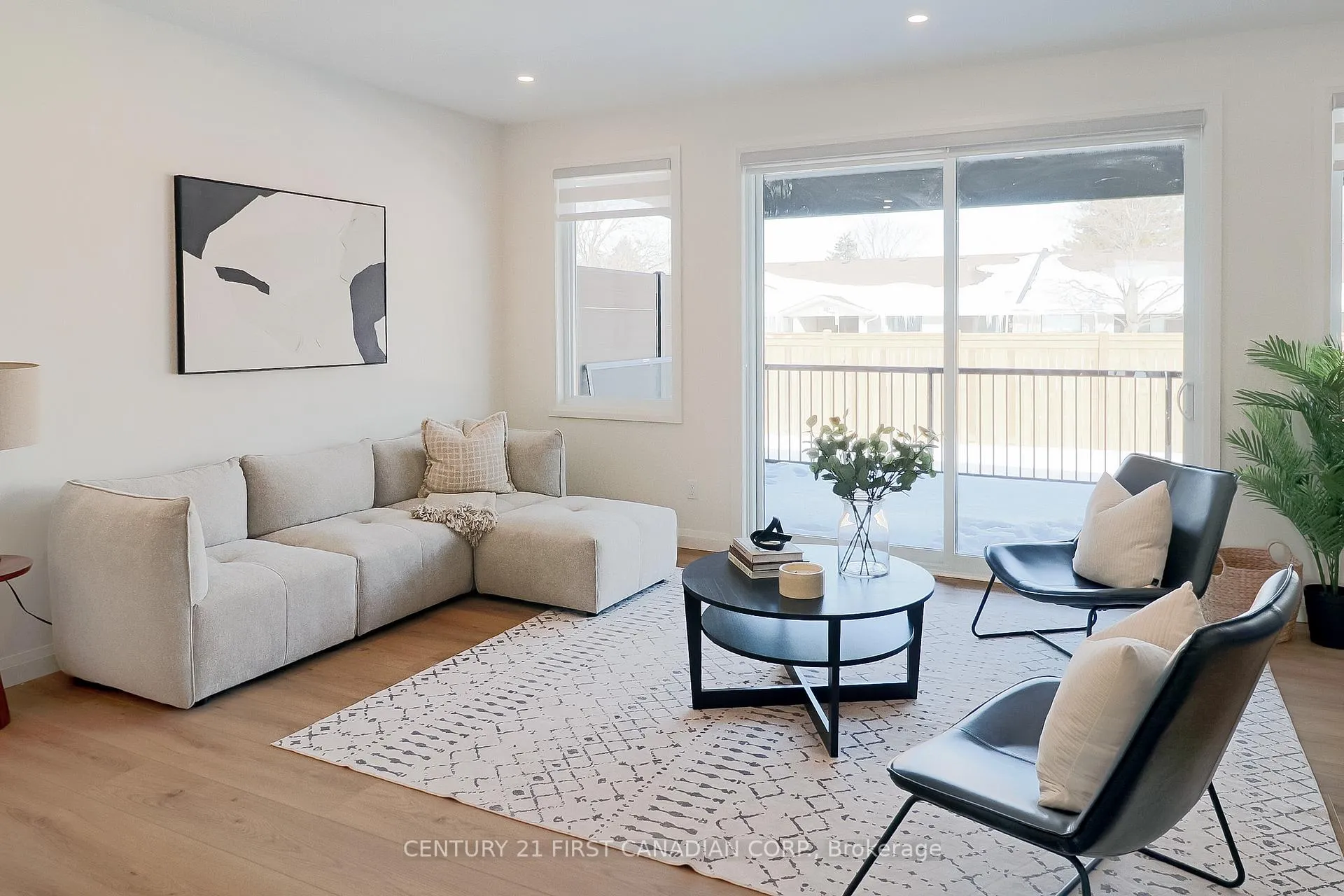Photo 17 of Unit 11, 32 Postma Crescent, North Middlesex, Ailsa Craig — HOMEH