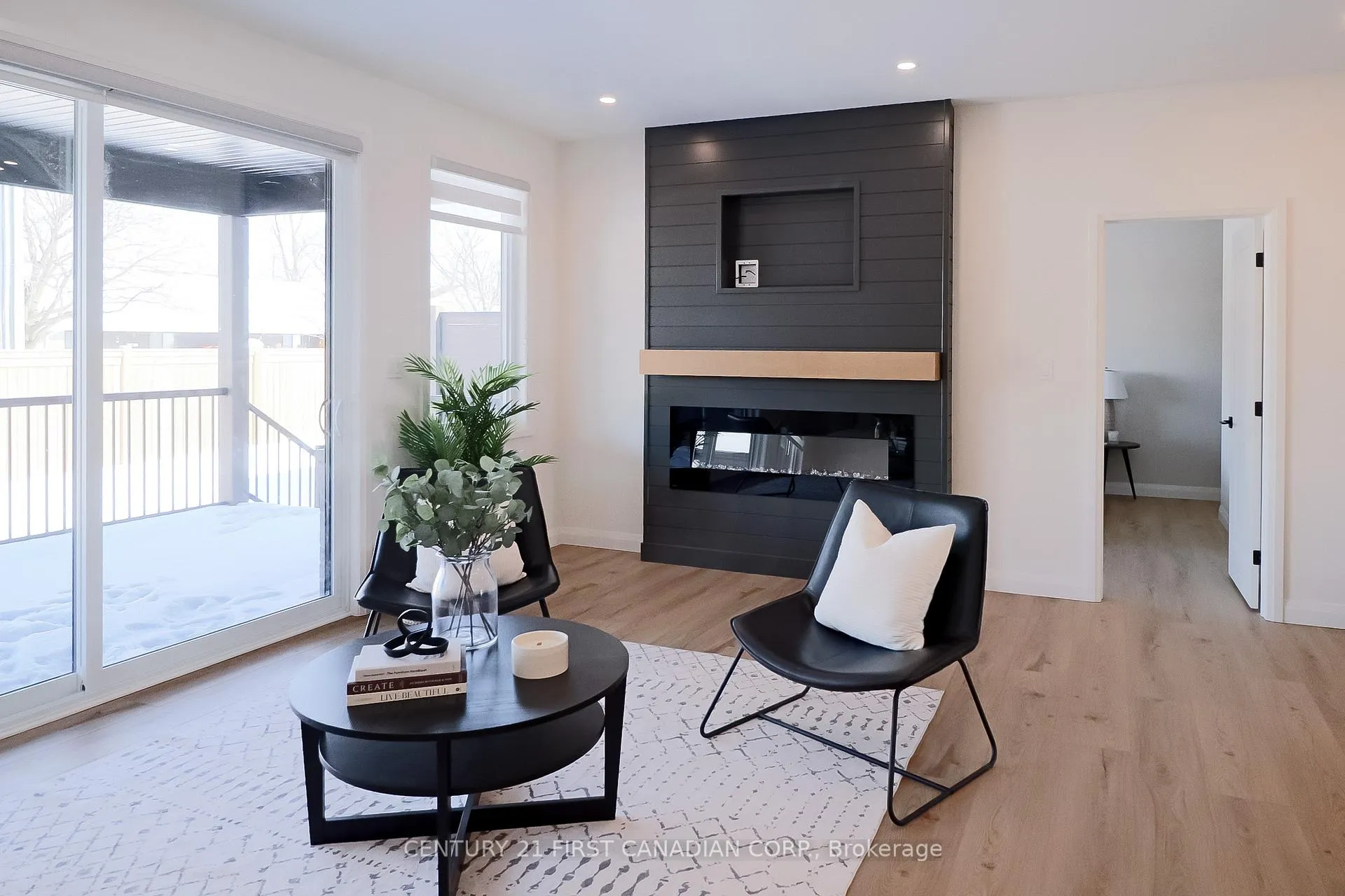 Photo 18 of Unit 11, 32 Postma Crescent, North Middlesex, Ailsa Craig — HOMEH