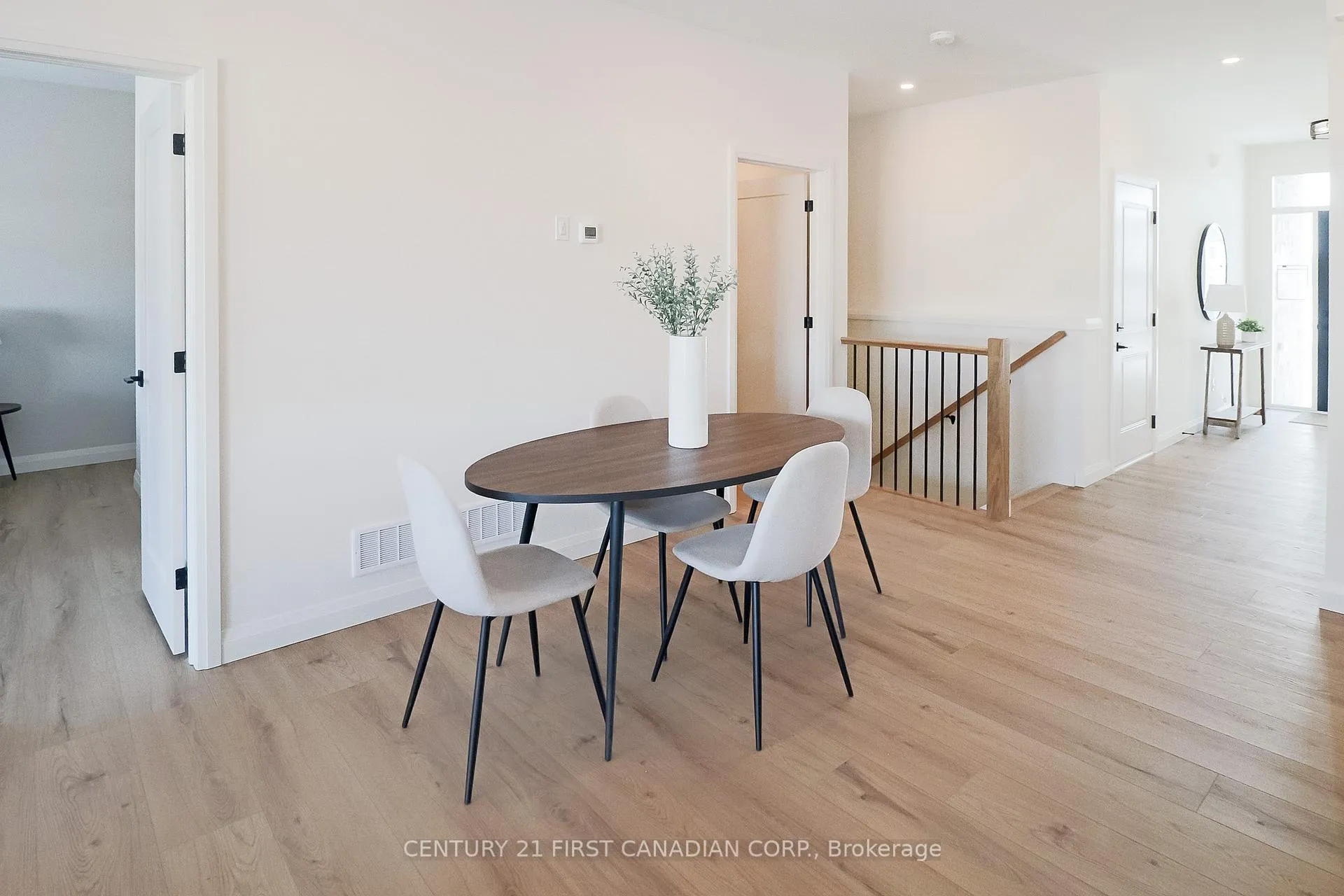 Photo 20 of Unit 11, 32 Postma Crescent, North Middlesex, Ailsa Craig — HOMEH