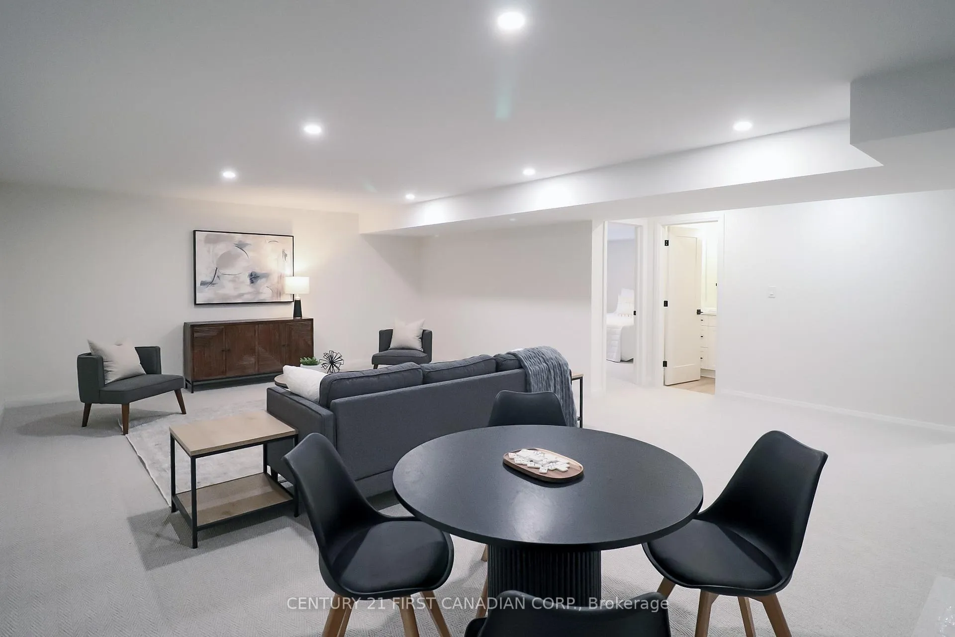 Photo 30 of Unit 11, 32 Postma Crescent, North Middlesex, Ailsa Craig — HOMEH