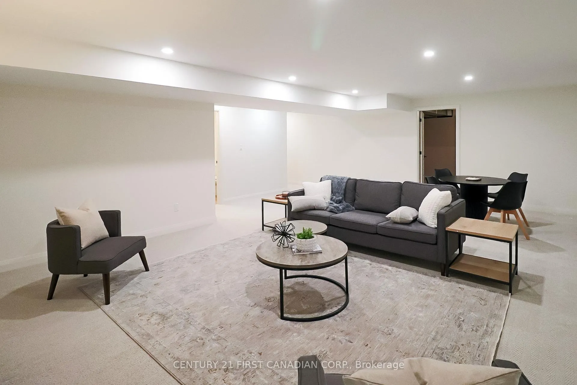 Photo 31 of Unit 11, 32 Postma Crescent, North Middlesex, Ailsa Craig — HOMEH
