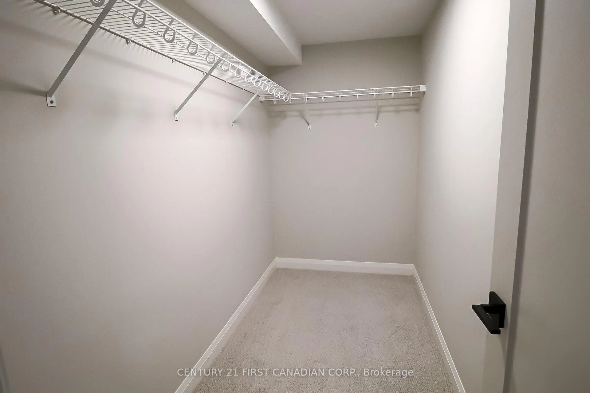 Photo 34 of Unit 11, 32 Postma Crescent, North Middlesex, Ailsa Craig — HOMEH