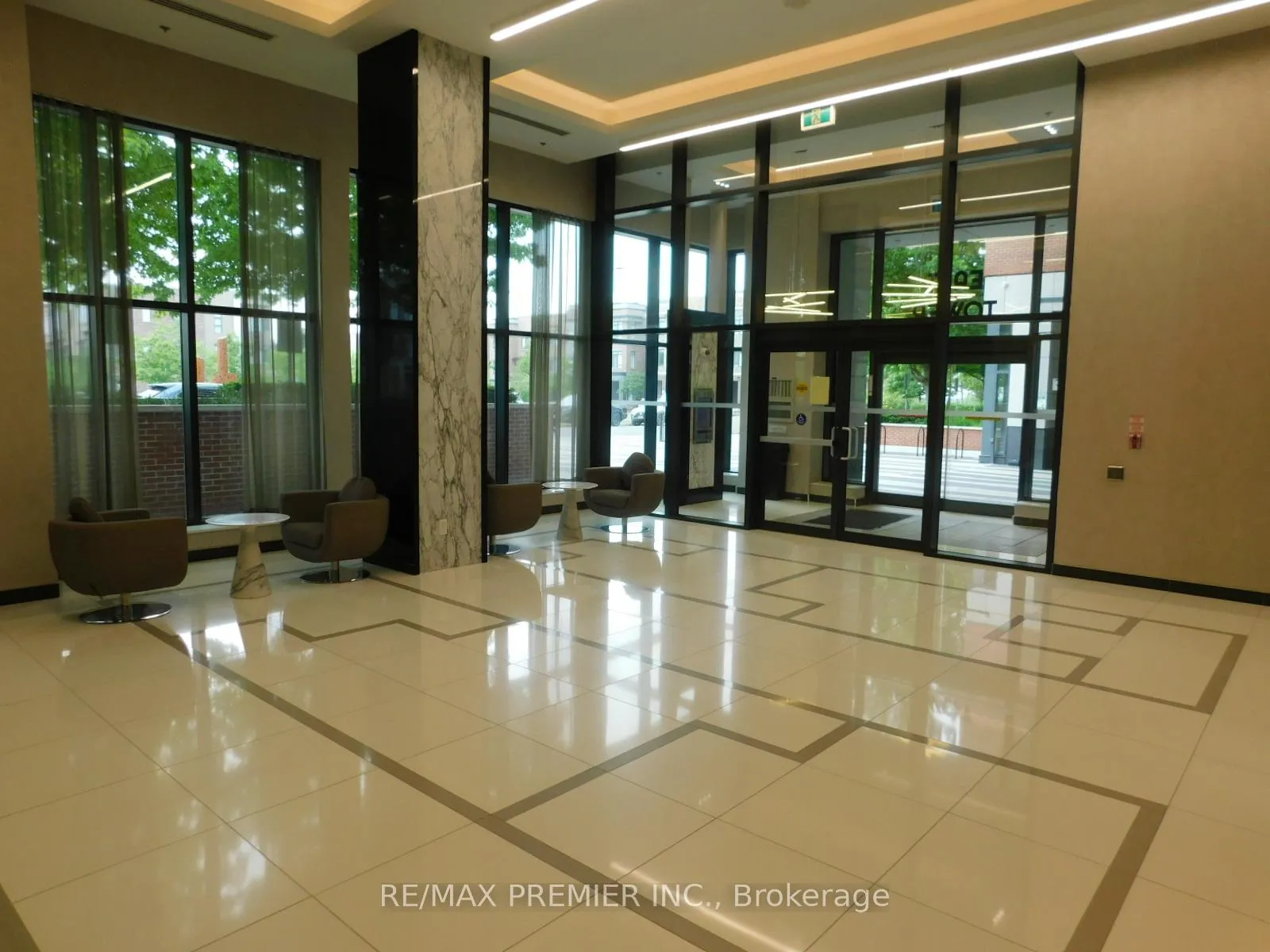 Photo 5 of Unit 312, 99 Eagle Rock Way, Vaughan, Rural Vaughan — HOMEH