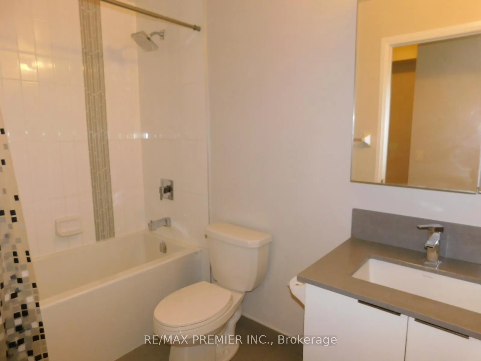 Photo 14 of Unit 312, 99 Eagle Rock Way, Vaughan, Rural Vaughan — HOMEH