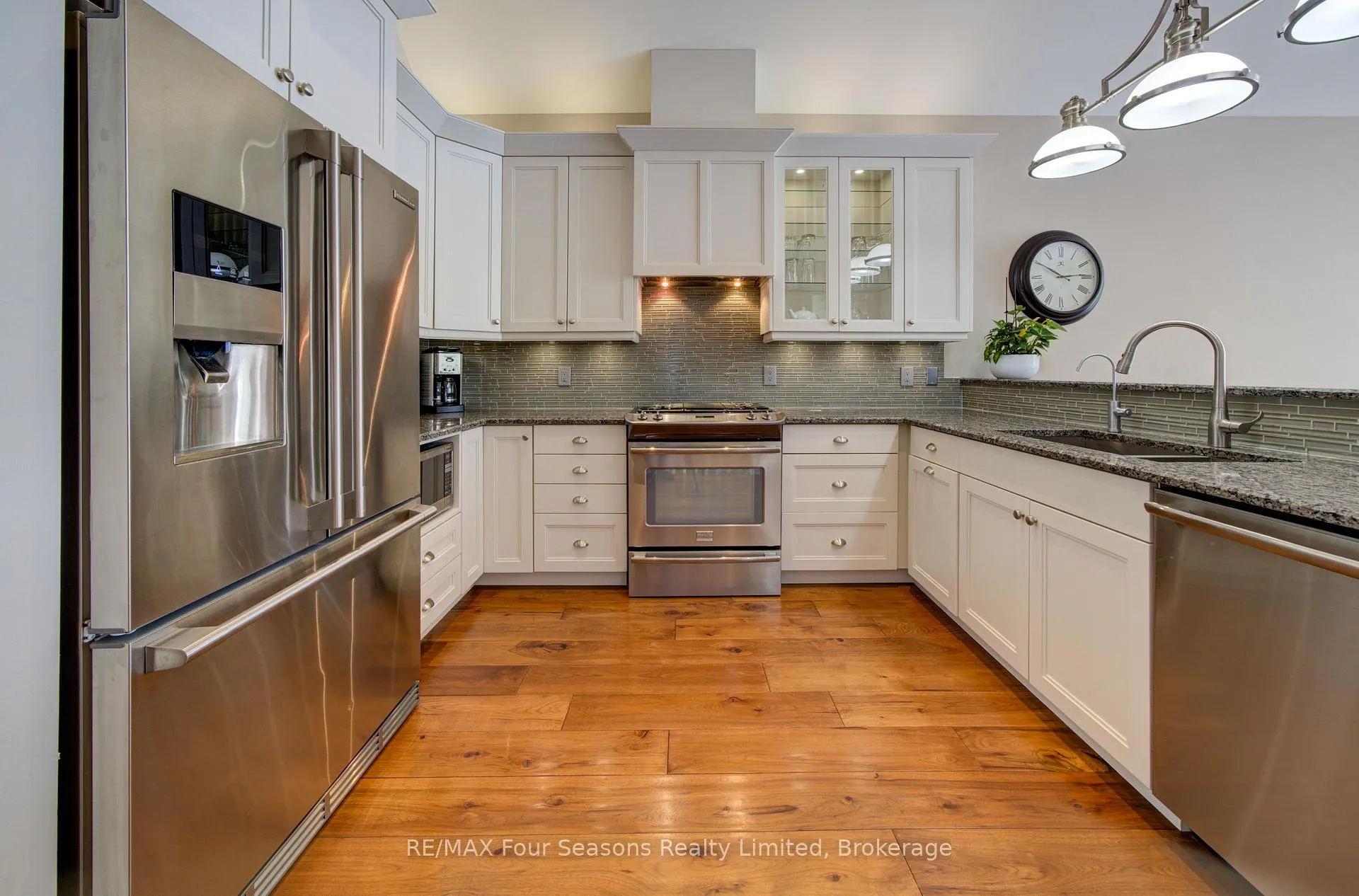 Photo 6 of Unit 22, 59 King Street E, Blue Mountains — HOMEH