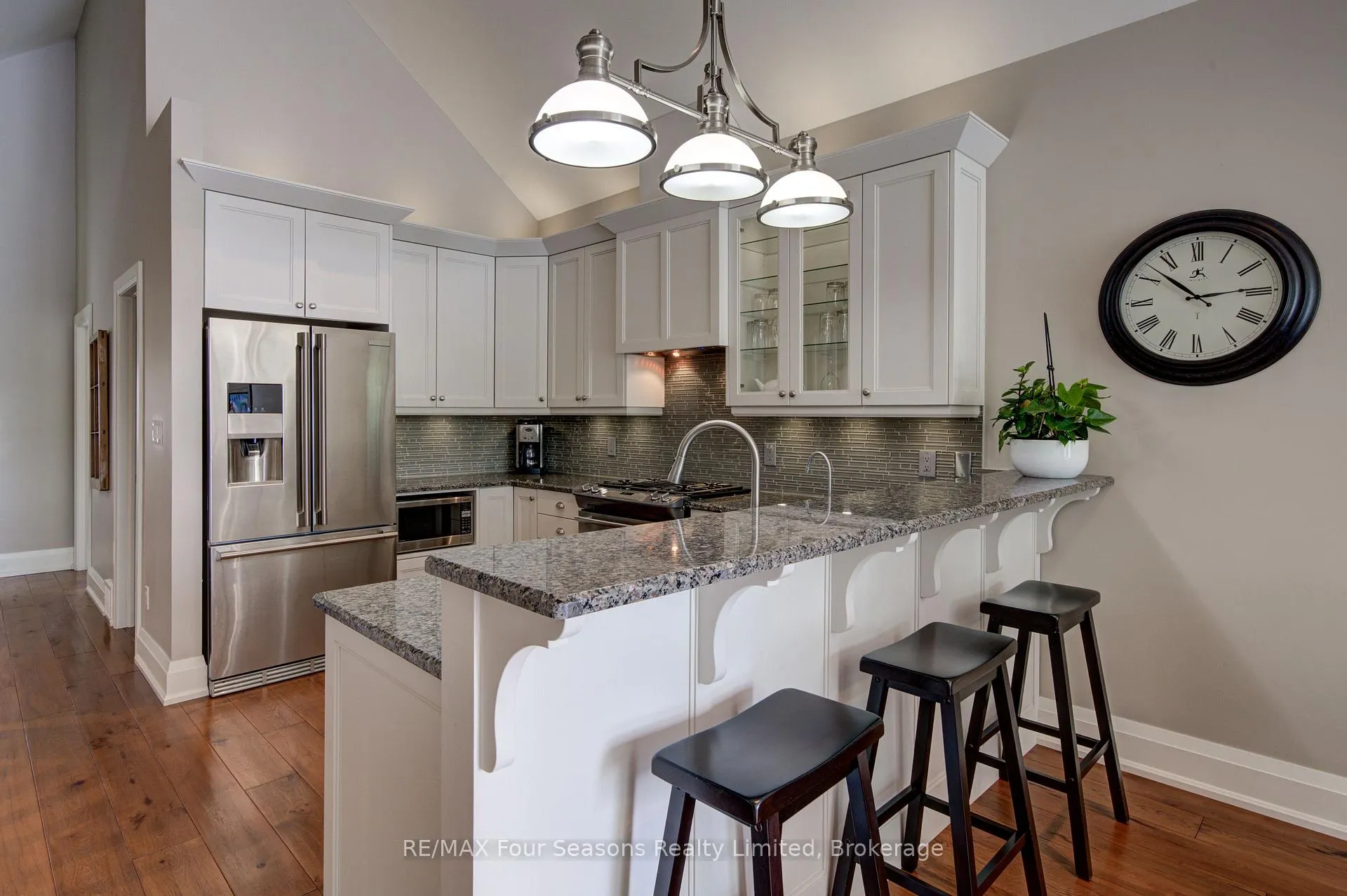 Photo 8 of Unit 22, 59 King Street E, Blue Mountains — HOMEH