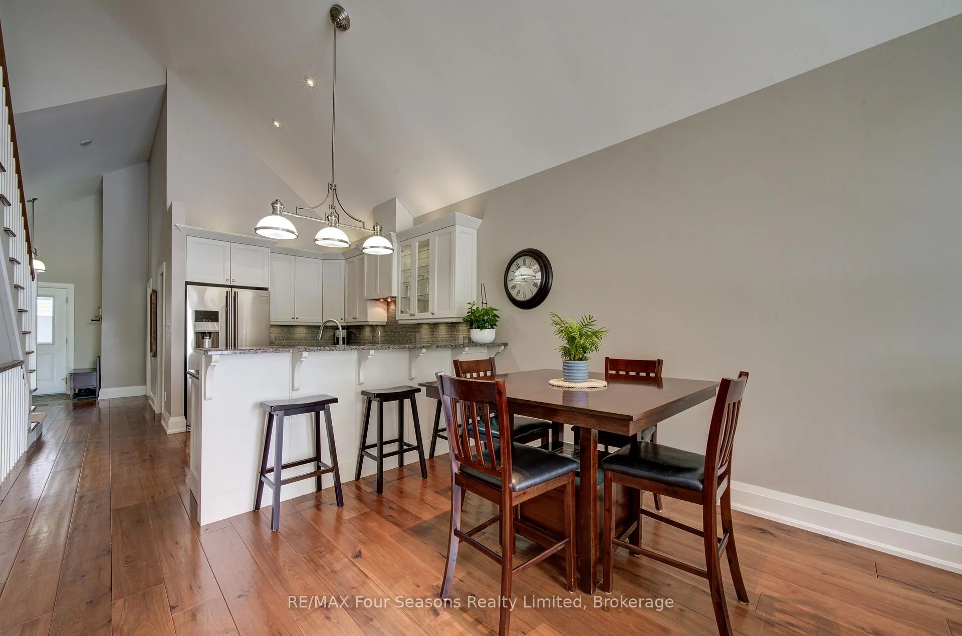 Photo 9 of Unit 22, 59 King Street E, Blue Mountains — HOMEH