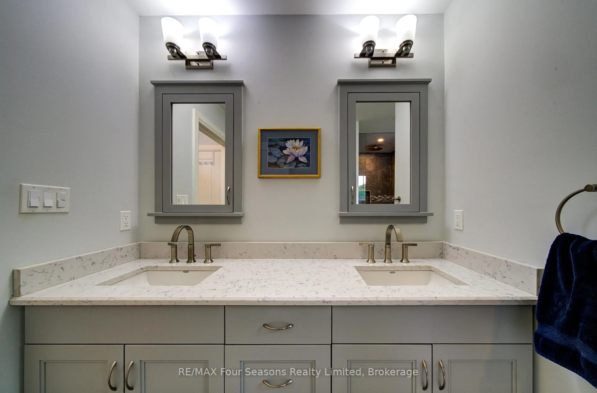 Photo 21 of Unit 22, 59 King Street E, Blue Mountains — HOMEH
