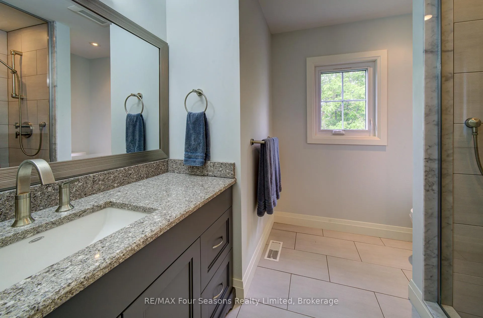 Photo 25 of Unit 22, 59 King Street E, Blue Mountains — HOMEH
