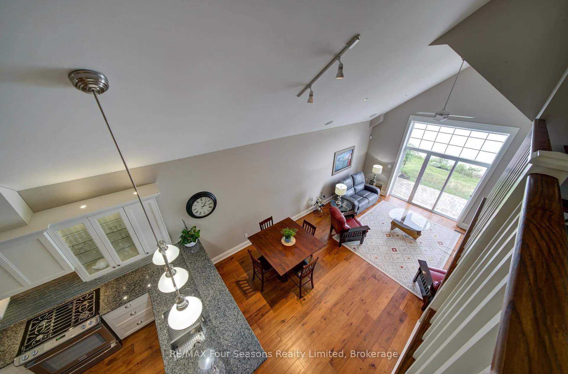 Photo 38 of Unit 22, 59 King Street E, Blue Mountains — HOMEH