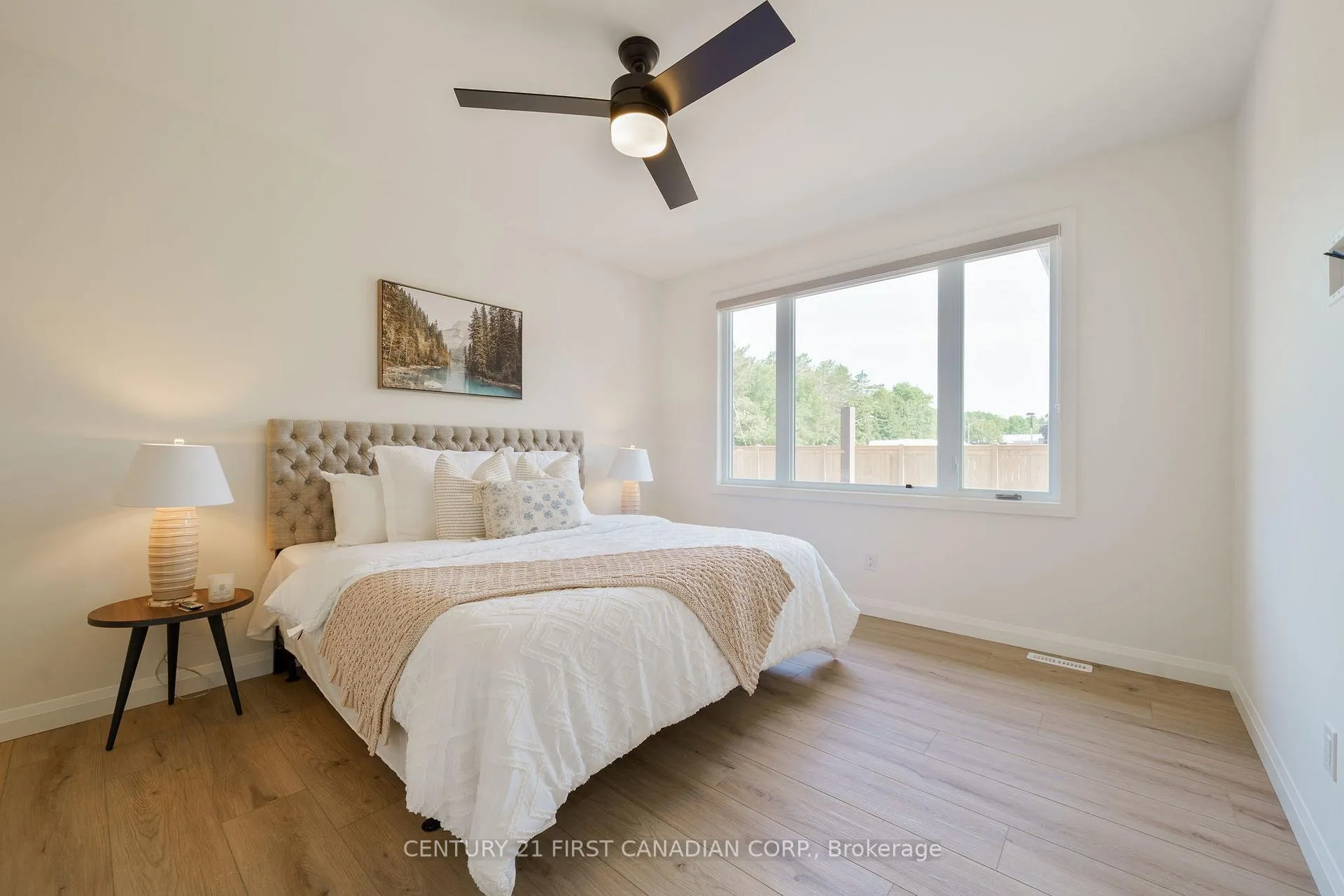 Photo 17 of Unit 8, 32 Postma Crescent, North Middlesex, Ailsa Craig — HOMEH