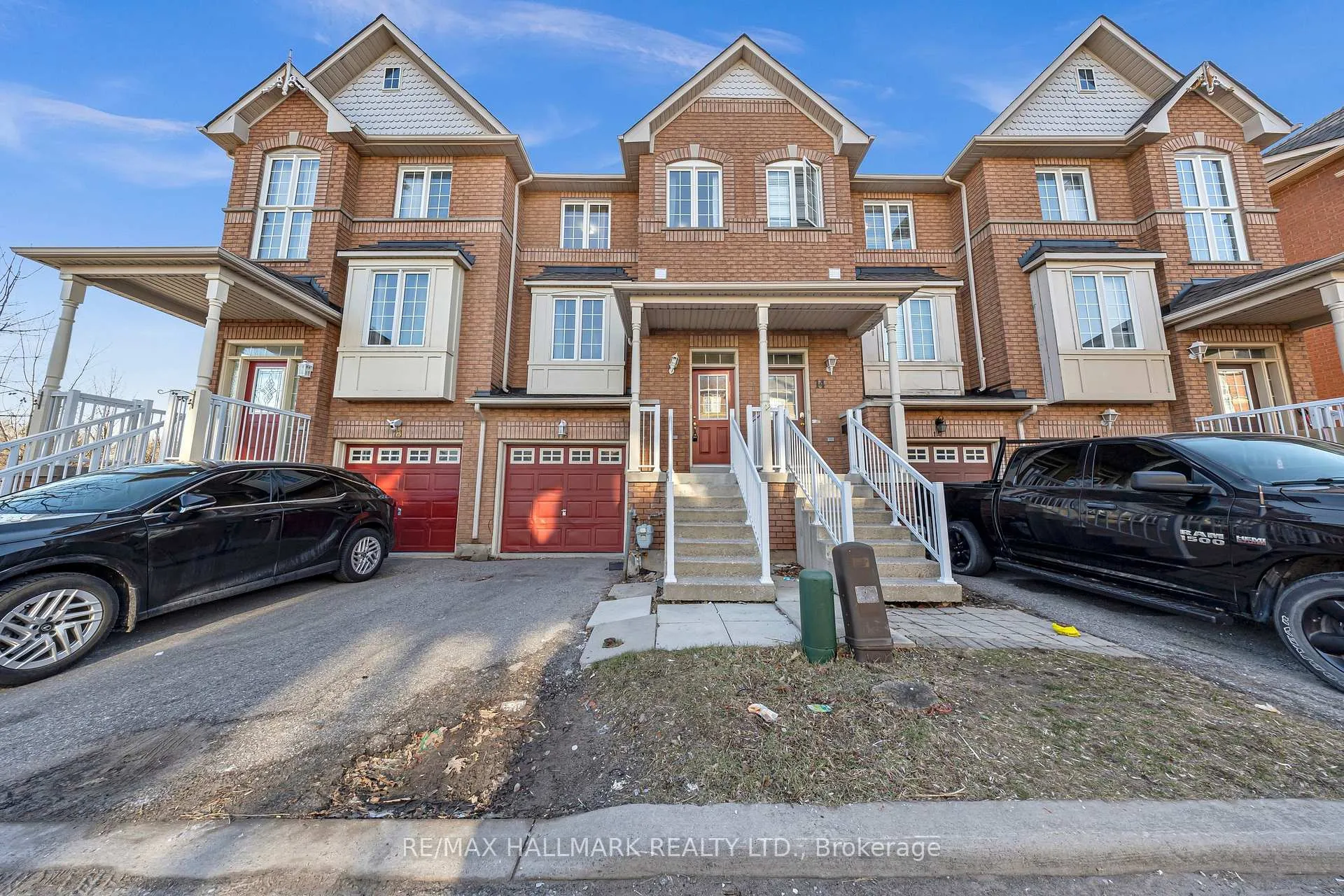Photo 2 of 16 Boone Lane, Ajax, South East — HOMEH