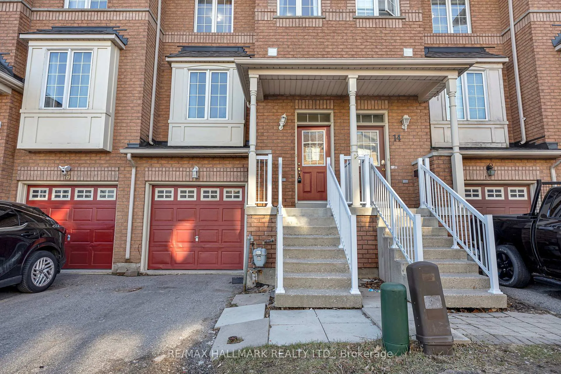 Photo 3 of 16 Boone Lane, Ajax, South East — HOMEH