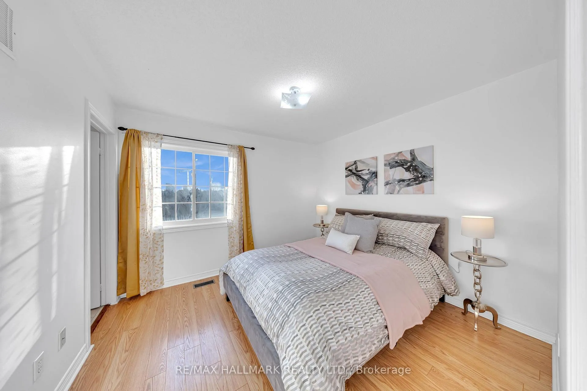 Photo 26 of 16 Boone Lane, Ajax, South East — HOMEH