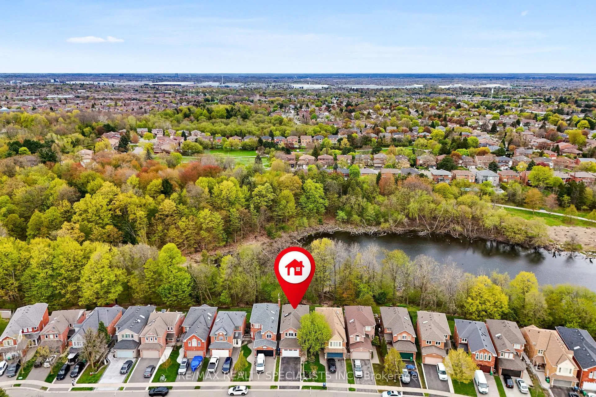 Photo 31 of 51 Forestgrove Circle, Brampton, Heart Lake East — HOMEH
