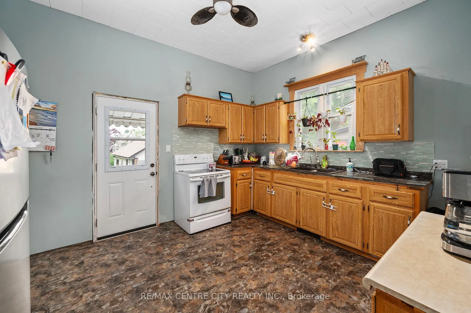 Photo 6 of 43 Devonshire Place, St. Thomas — HOMEH