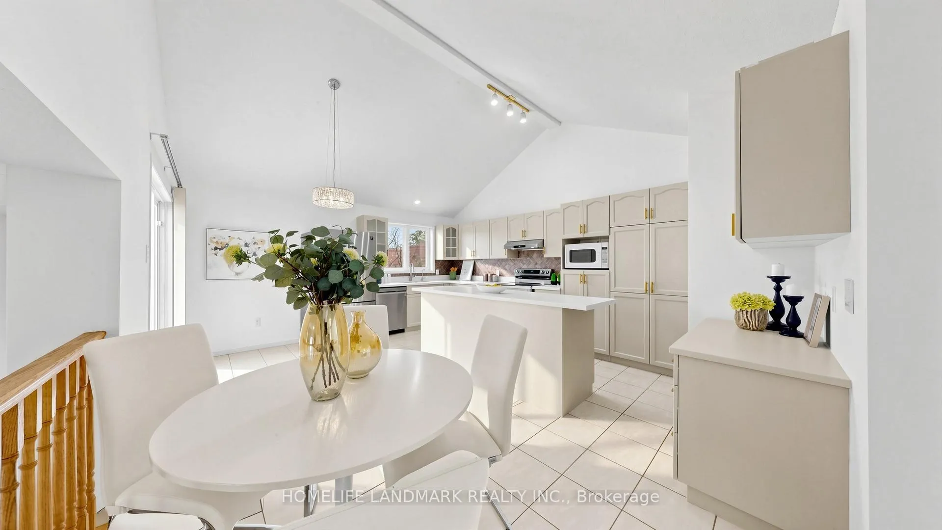 Photo 24 of 45 Pheasant Run Drive, Guelph, Kortright Hills — HOMEH