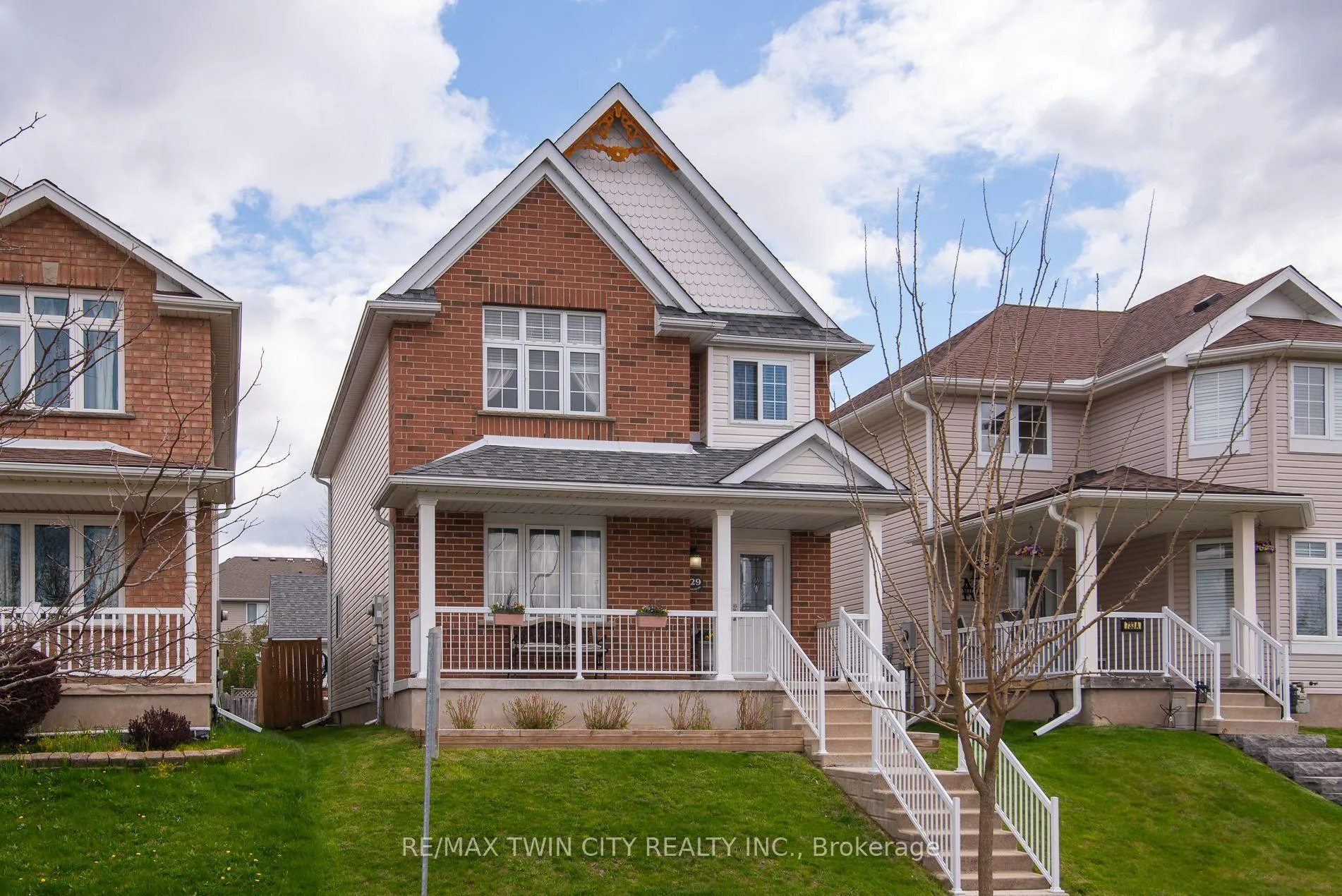 Photo 1 of 729 Brandenburg Boulevard, Waterloo, Clair Hills — HOMEH