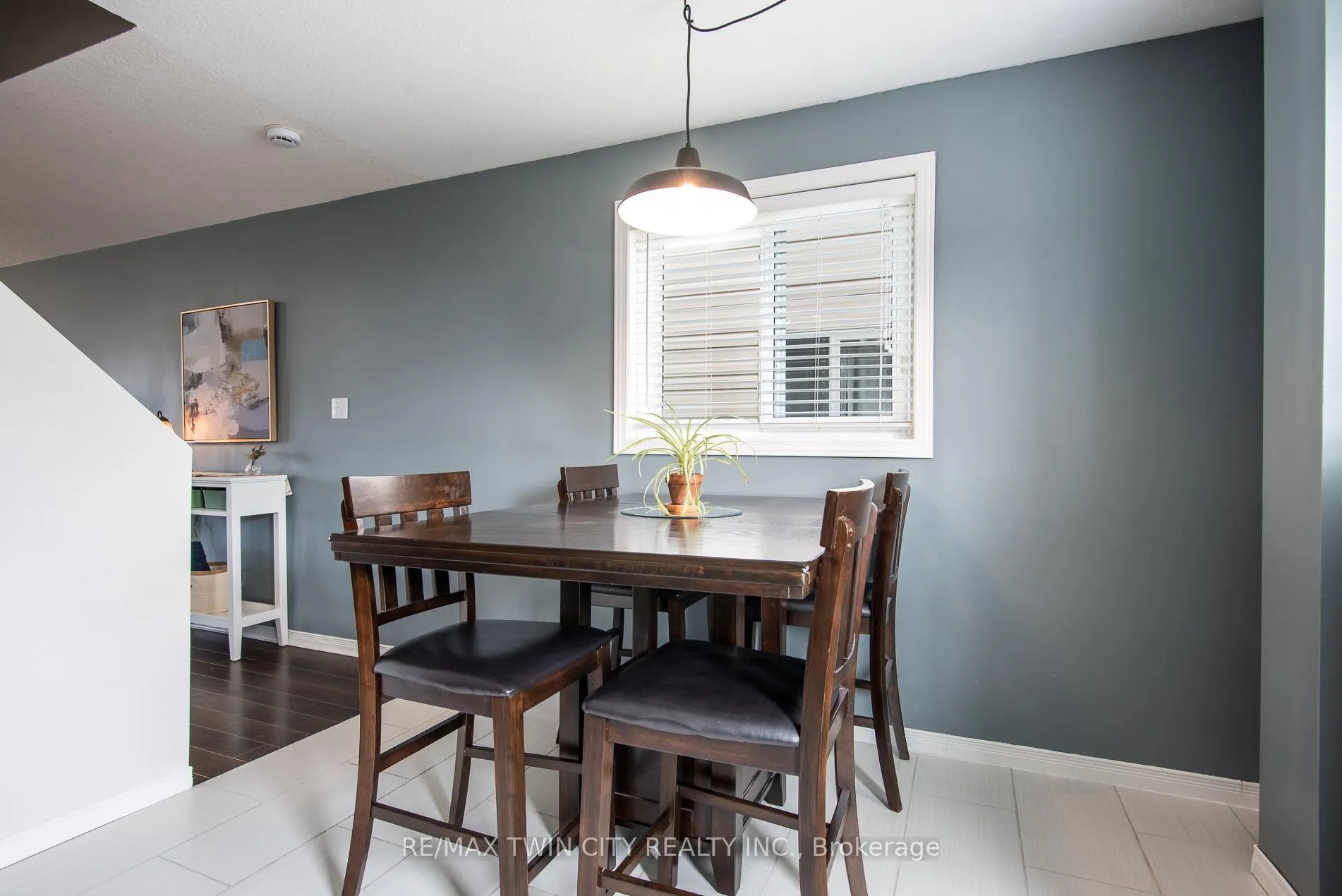 Photo 6 of 729 Brandenburg Boulevard, Waterloo, Clair Hills — HOMEH