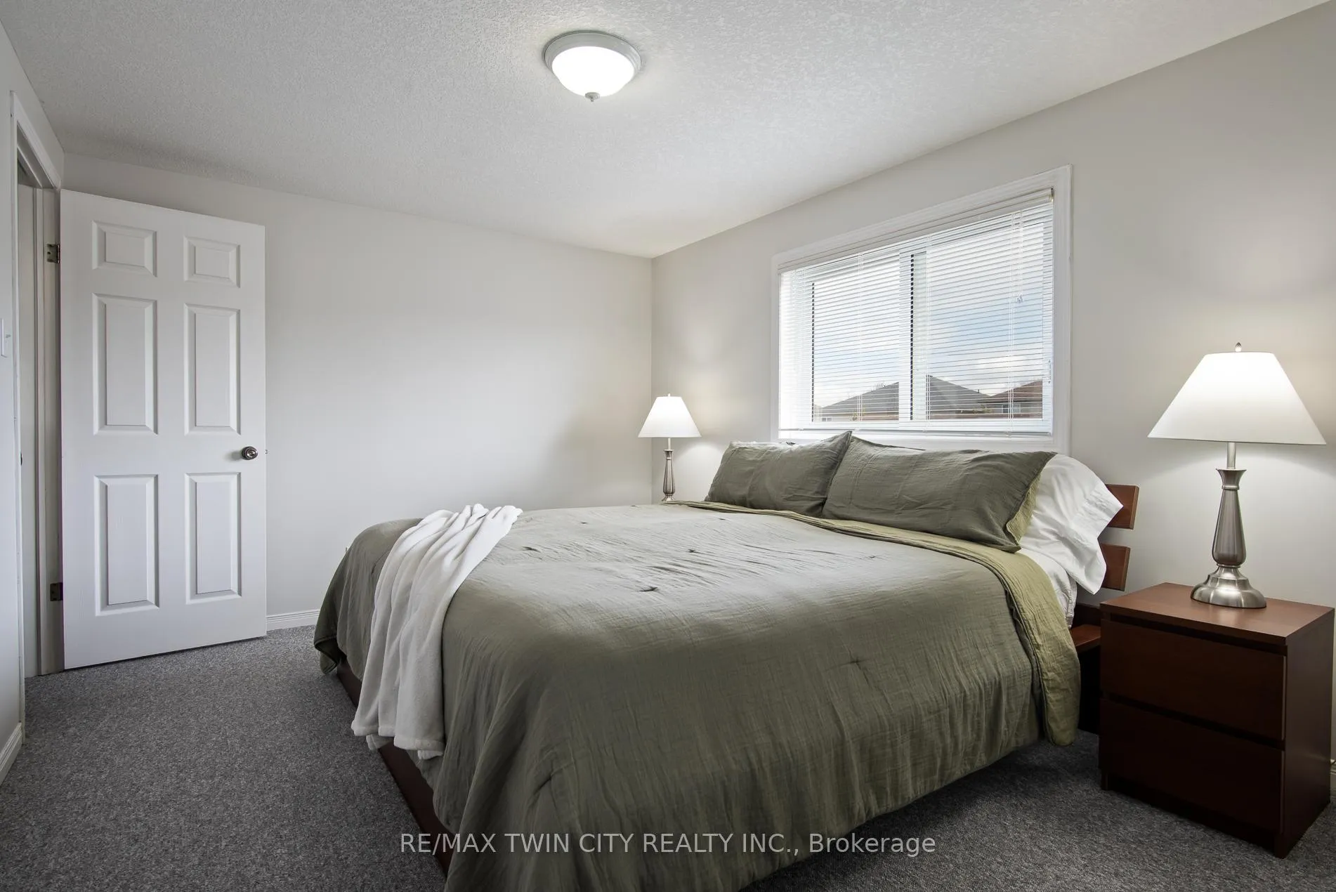 Photo 15 of 729 Brandenburg Boulevard, Waterloo, Clair Hills — HOMEH