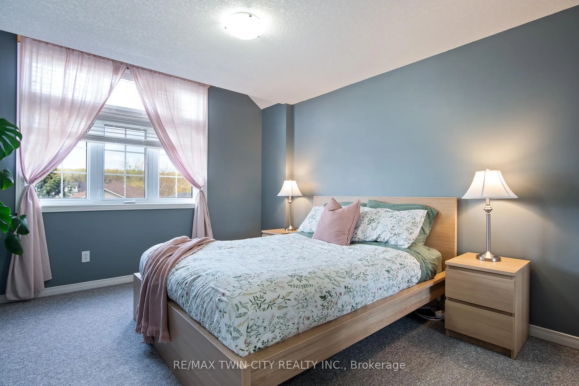 Photo 19 of 729 Brandenburg Boulevard, Waterloo, Clair Hills — HOMEH