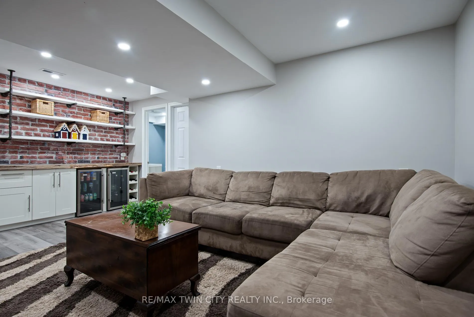 Photo 21 of 729 Brandenburg Boulevard, Waterloo, Clair Hills — HOMEH