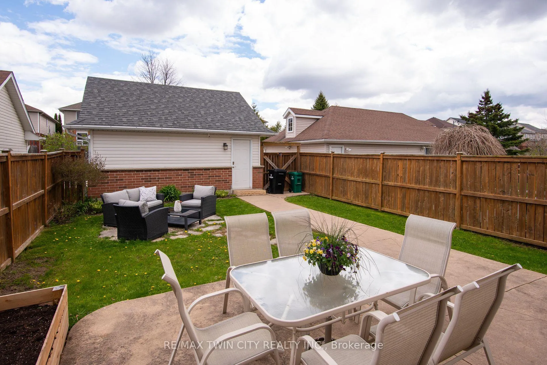 Photo 28 of 729 Brandenburg Boulevard, Waterloo, Clair Hills — HOMEH