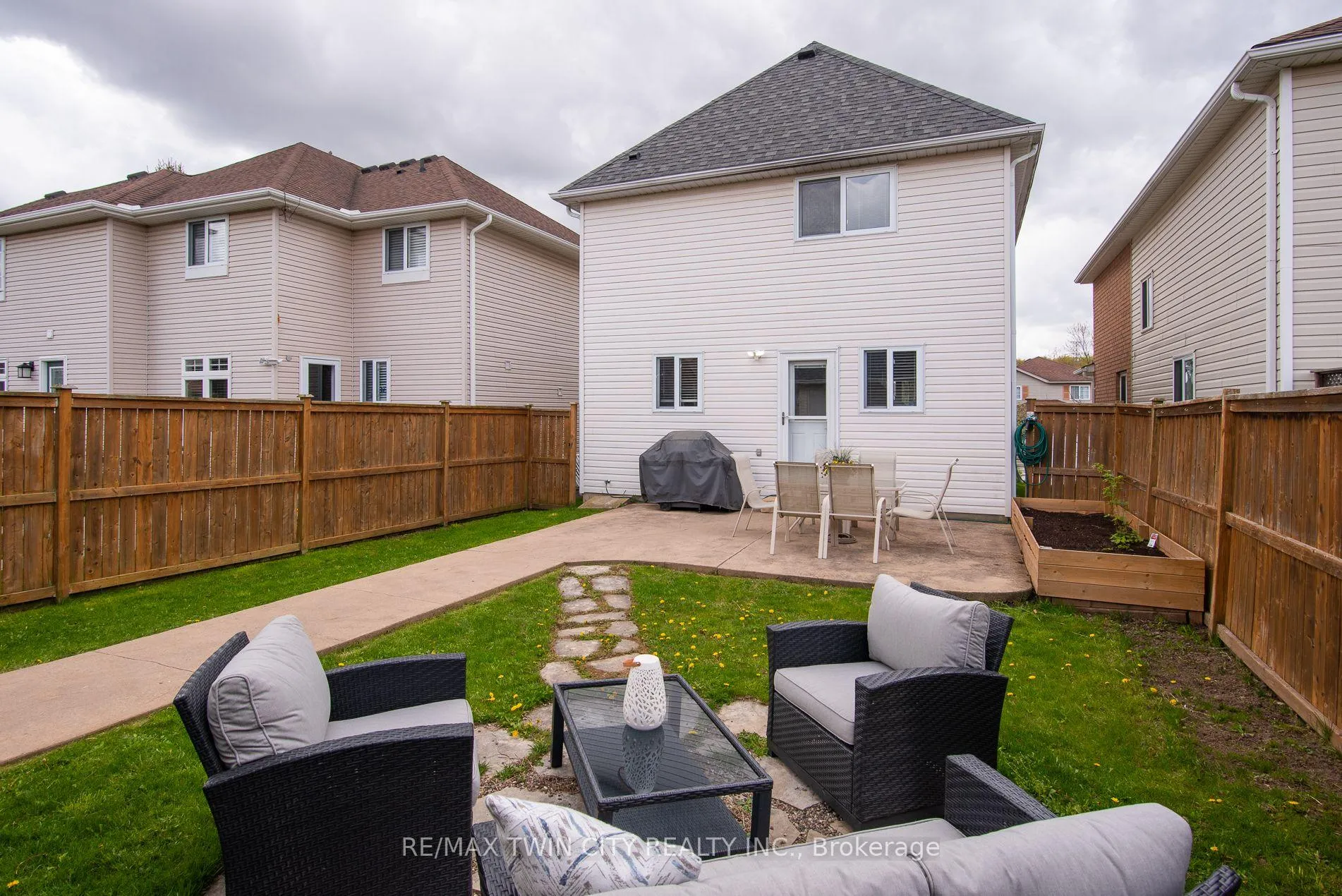 Photo 29 of 729 Brandenburg Boulevard, Waterloo, Clair Hills — HOMEH