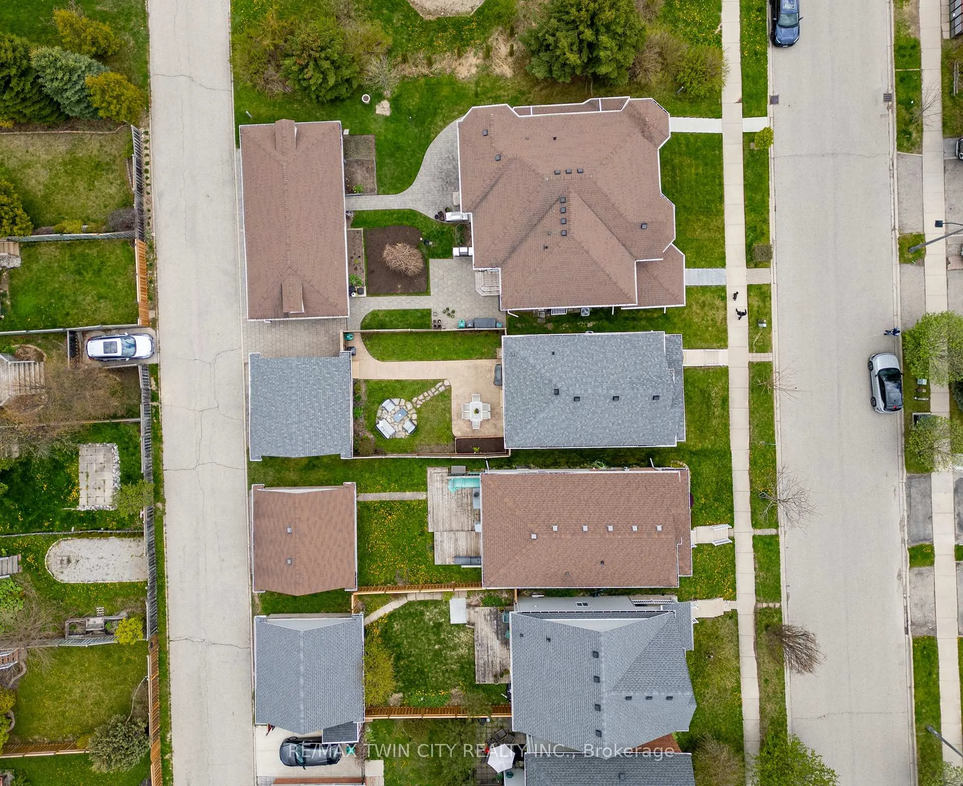 Photo 34 of 729 Brandenburg Boulevard, Waterloo, Clair Hills — HOMEH