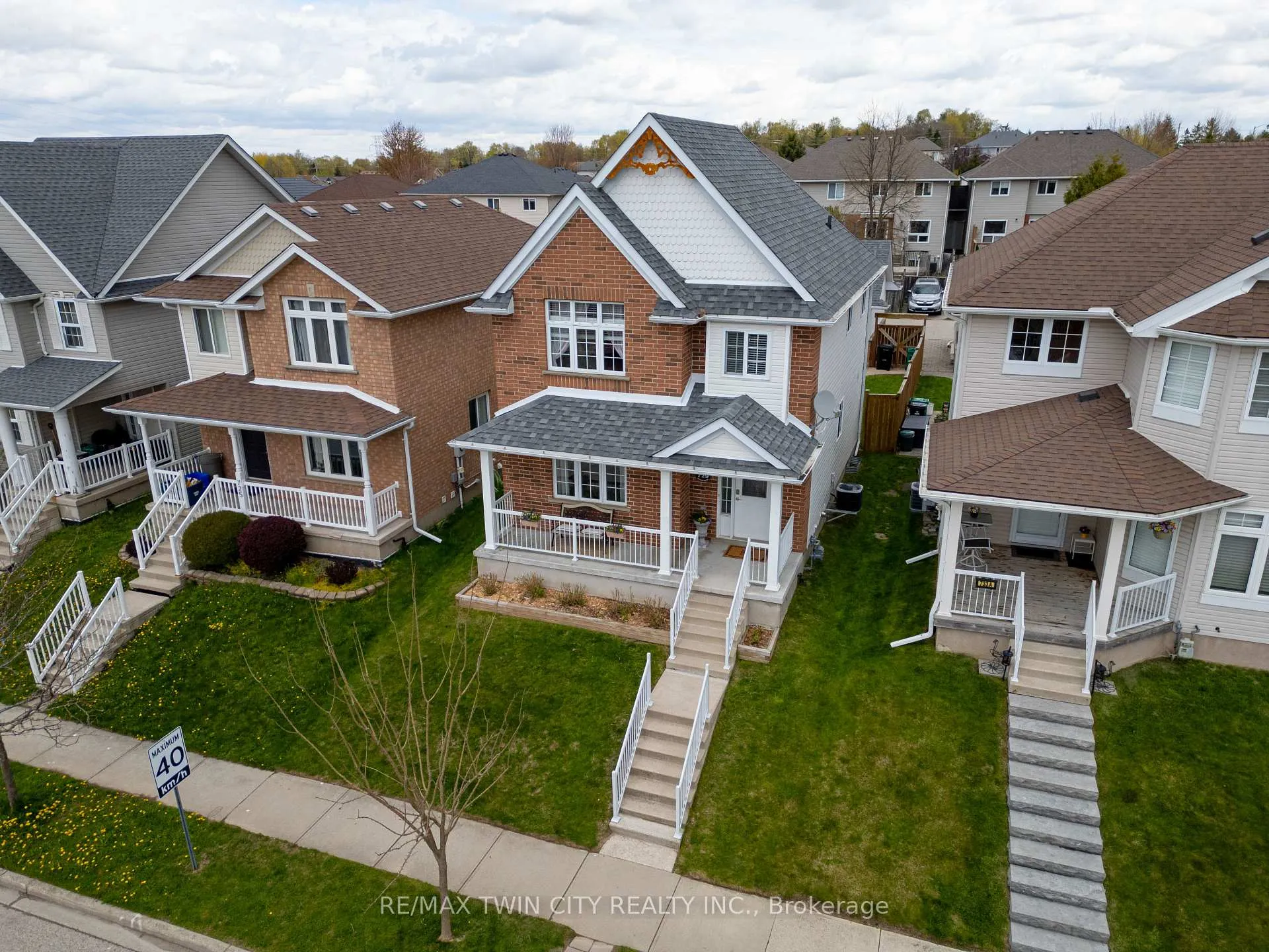 Photo 35 of 729 Brandenburg Boulevard, Waterloo, Clair Hills — HOMEH