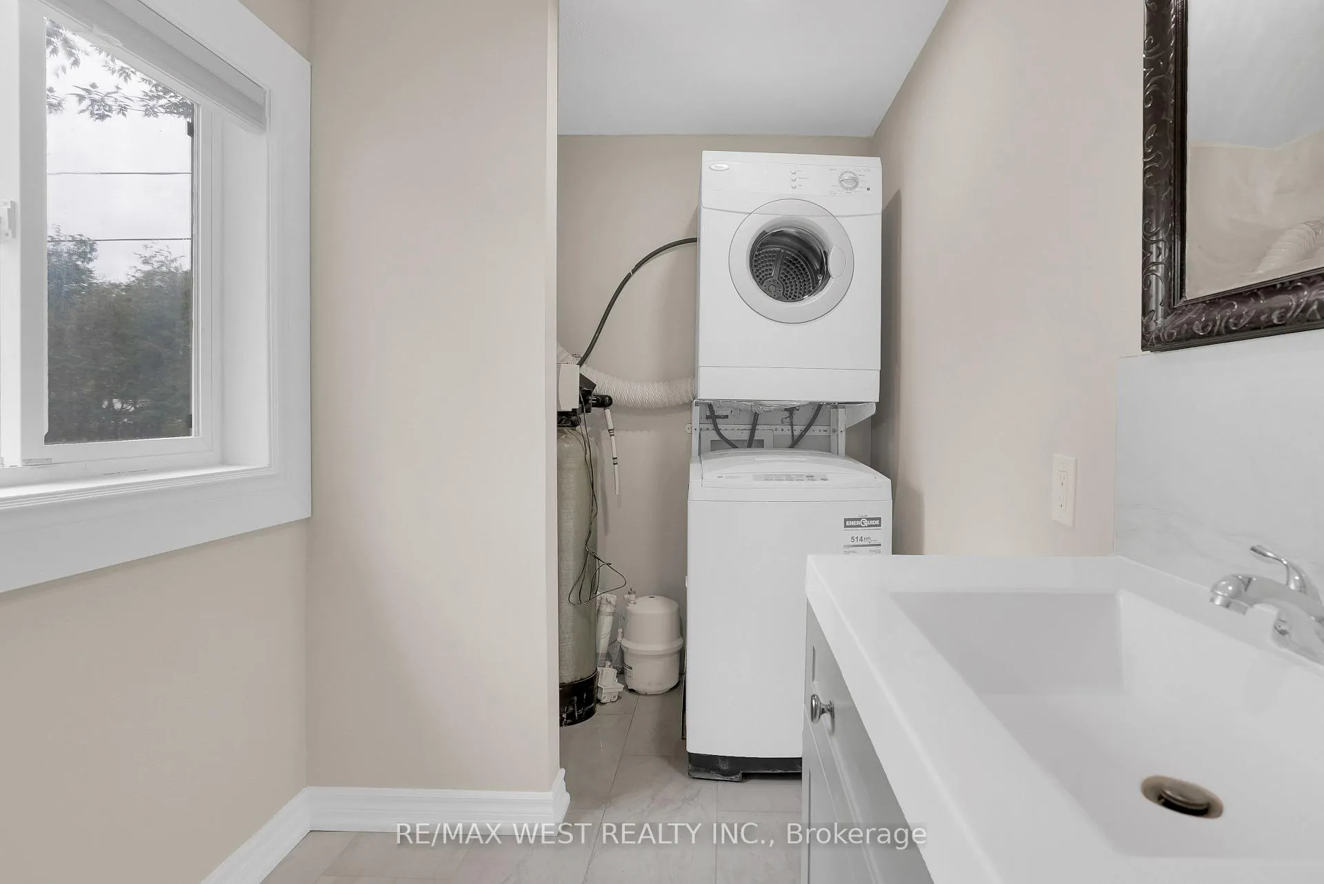Photo 8 of 19015 Dufferin Street, King, Rural King — HOMEH