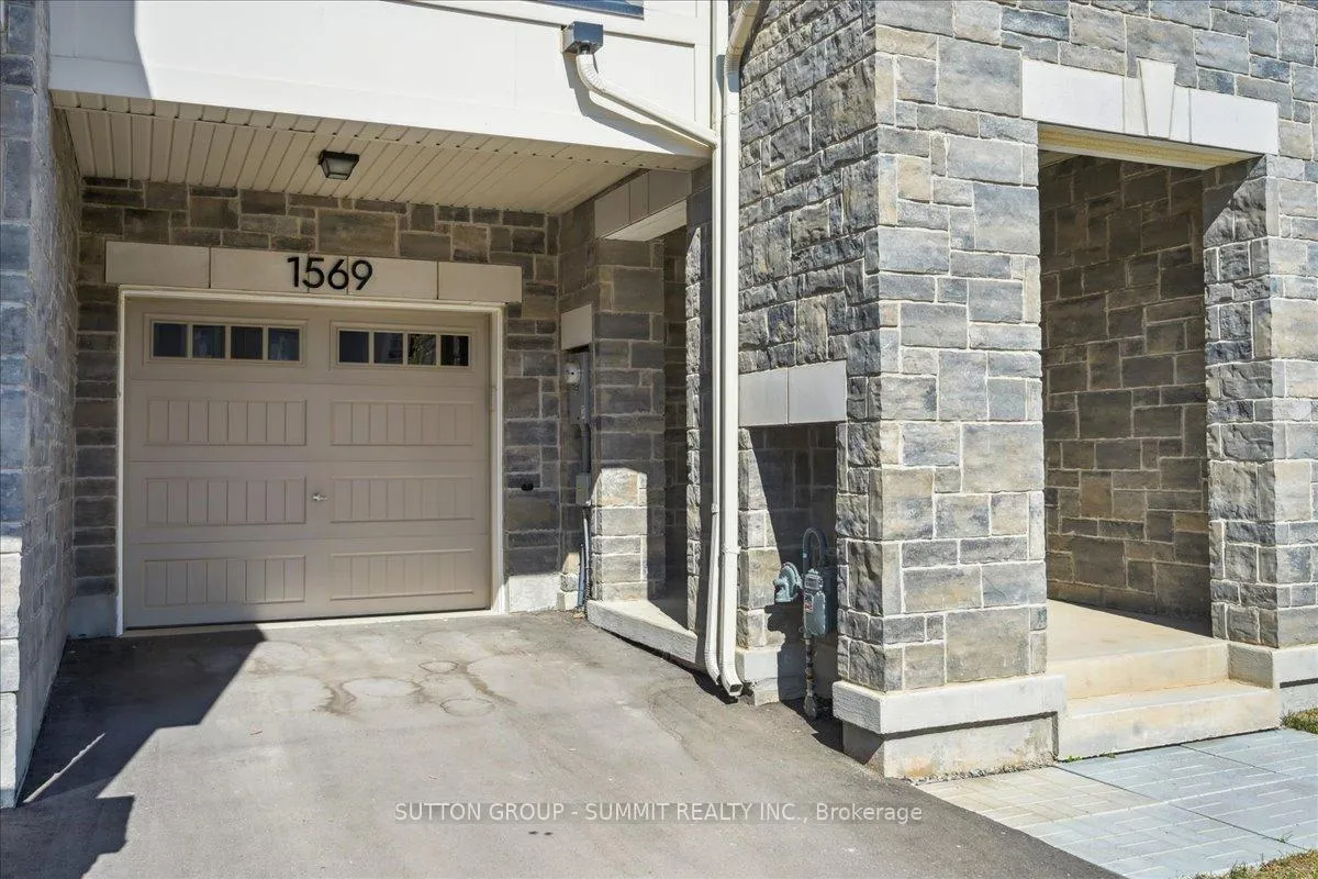 Photo 4 of 1569 Denison Place, Milton, Bowes — HOMEH